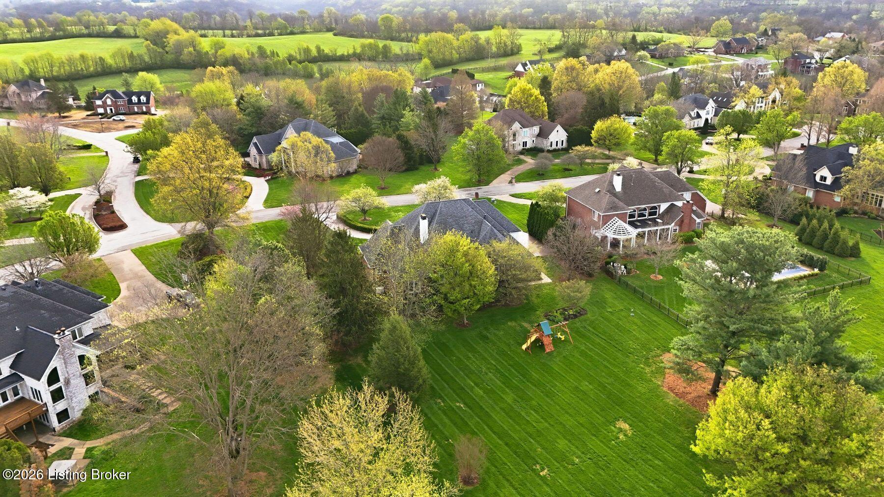 7500 Pine Knoll Cir