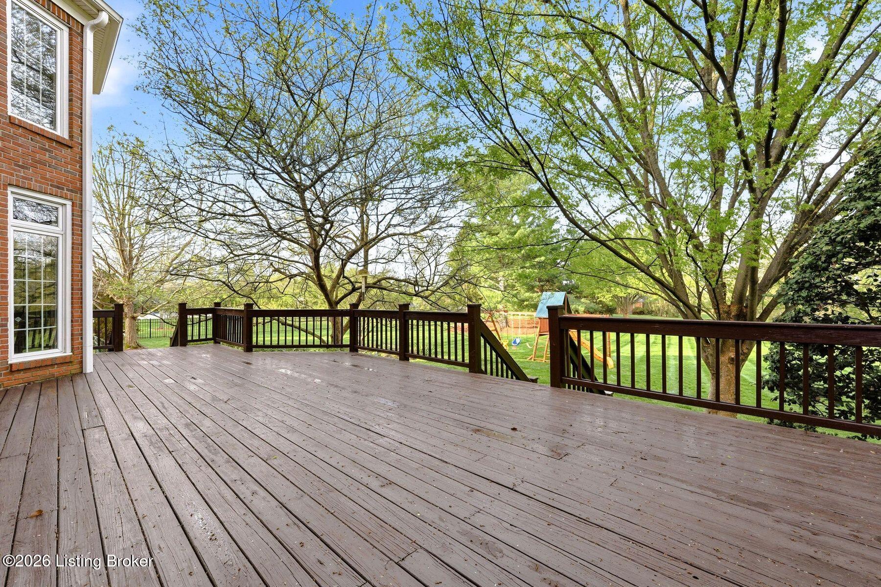 7500 Pine Knoll Cir