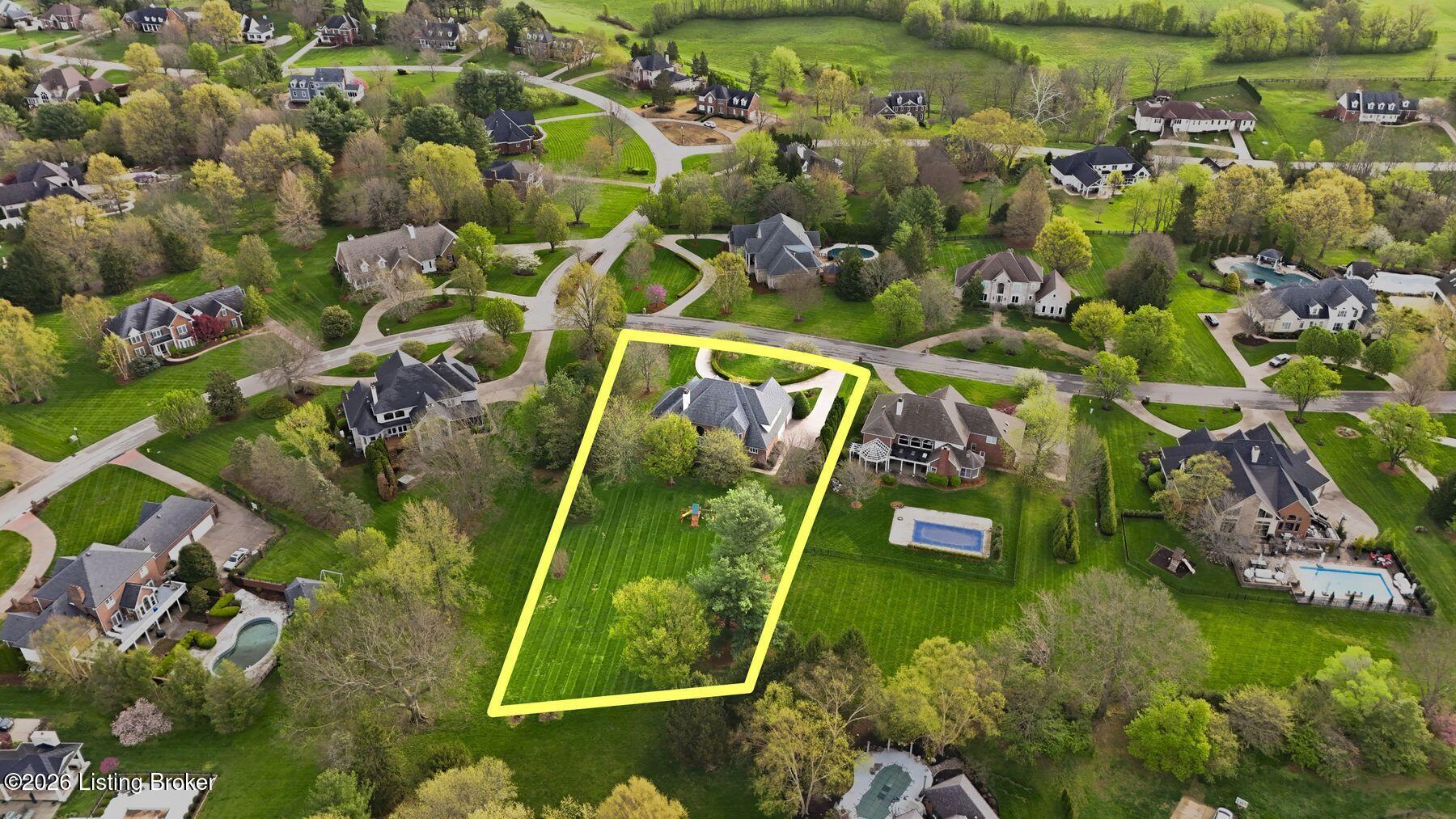 7500 Pine Knoll Cir