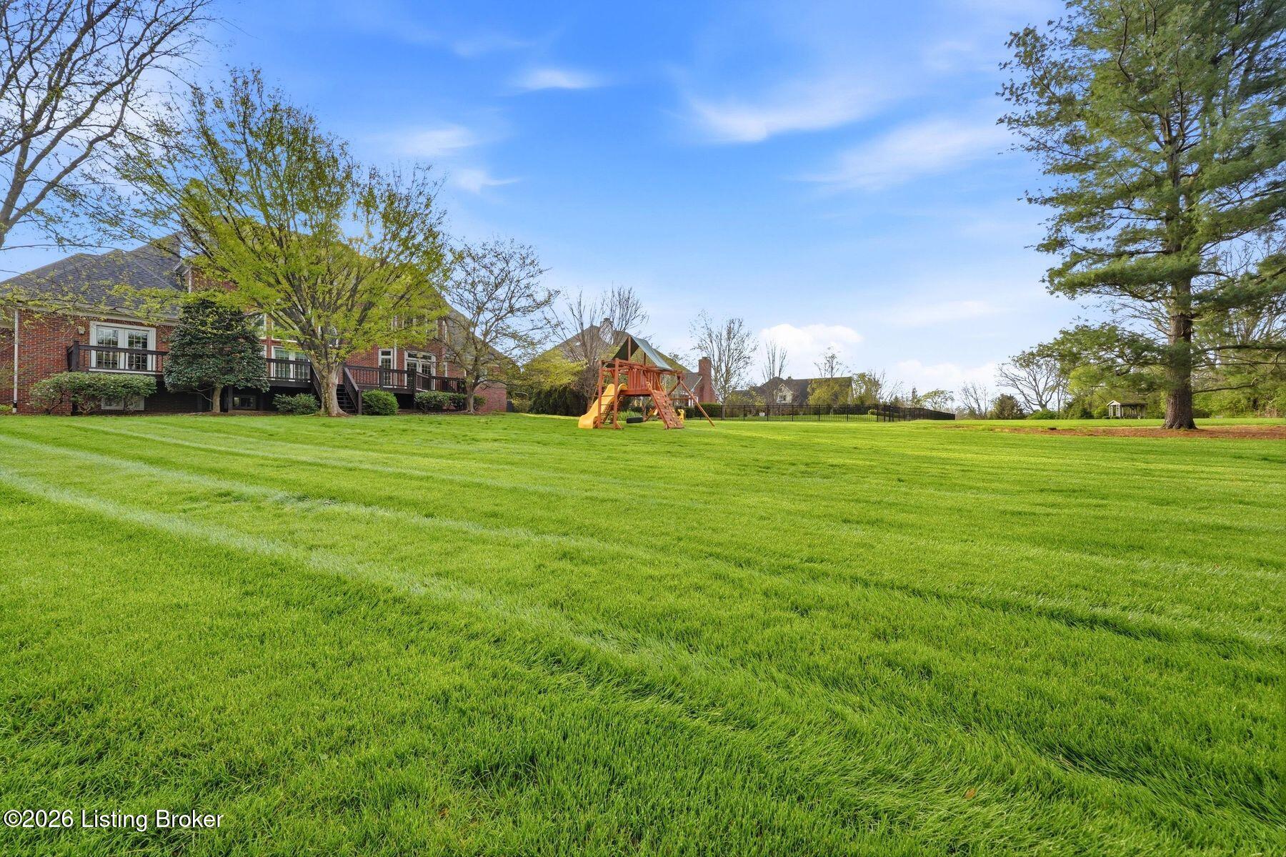7500 Pine Knoll Cir