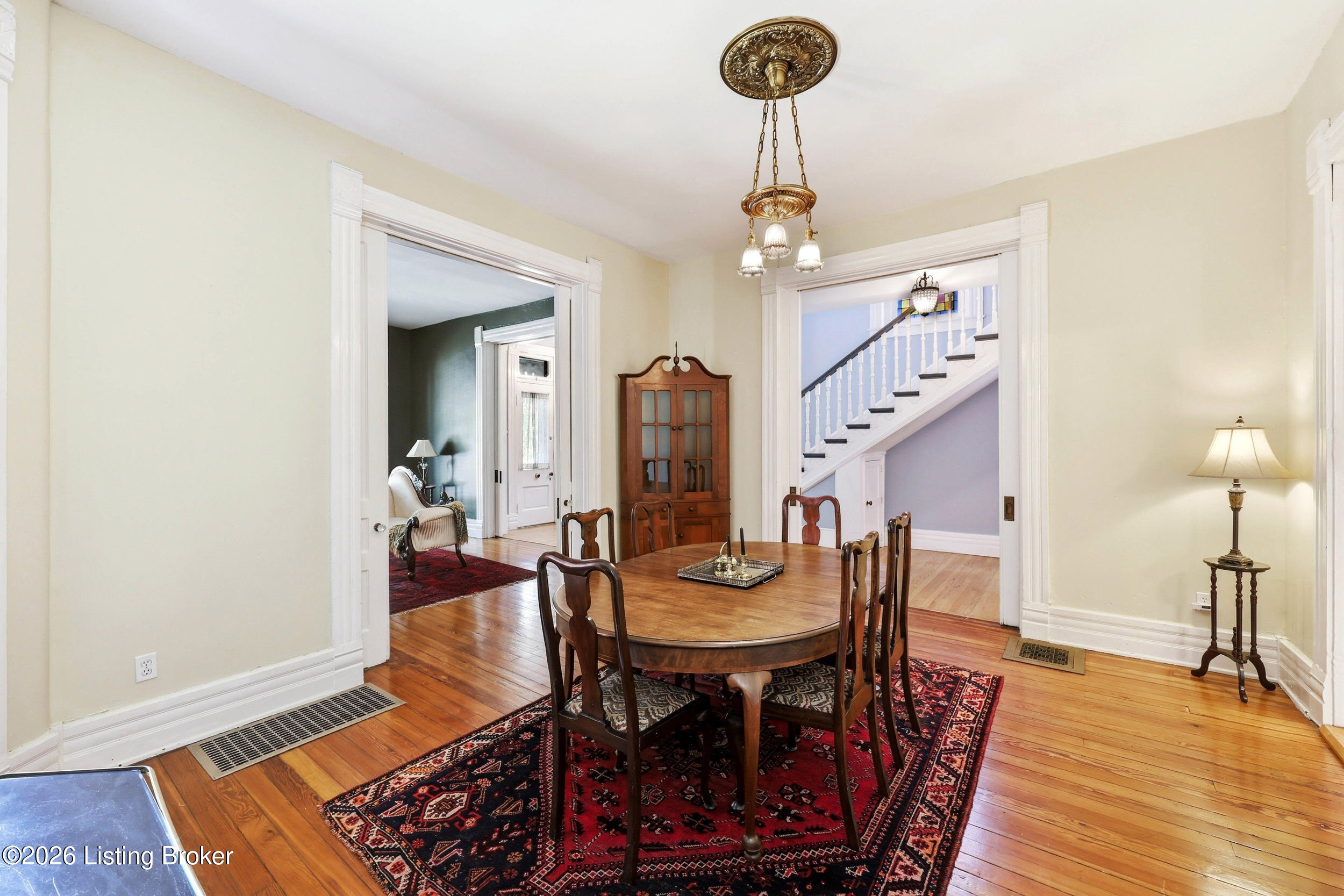 122 W Ormsby Ave