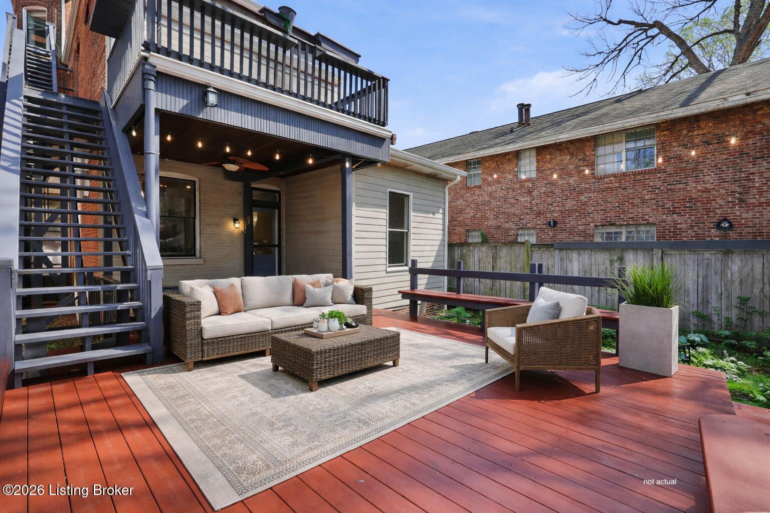 122 W Ormsby Ave