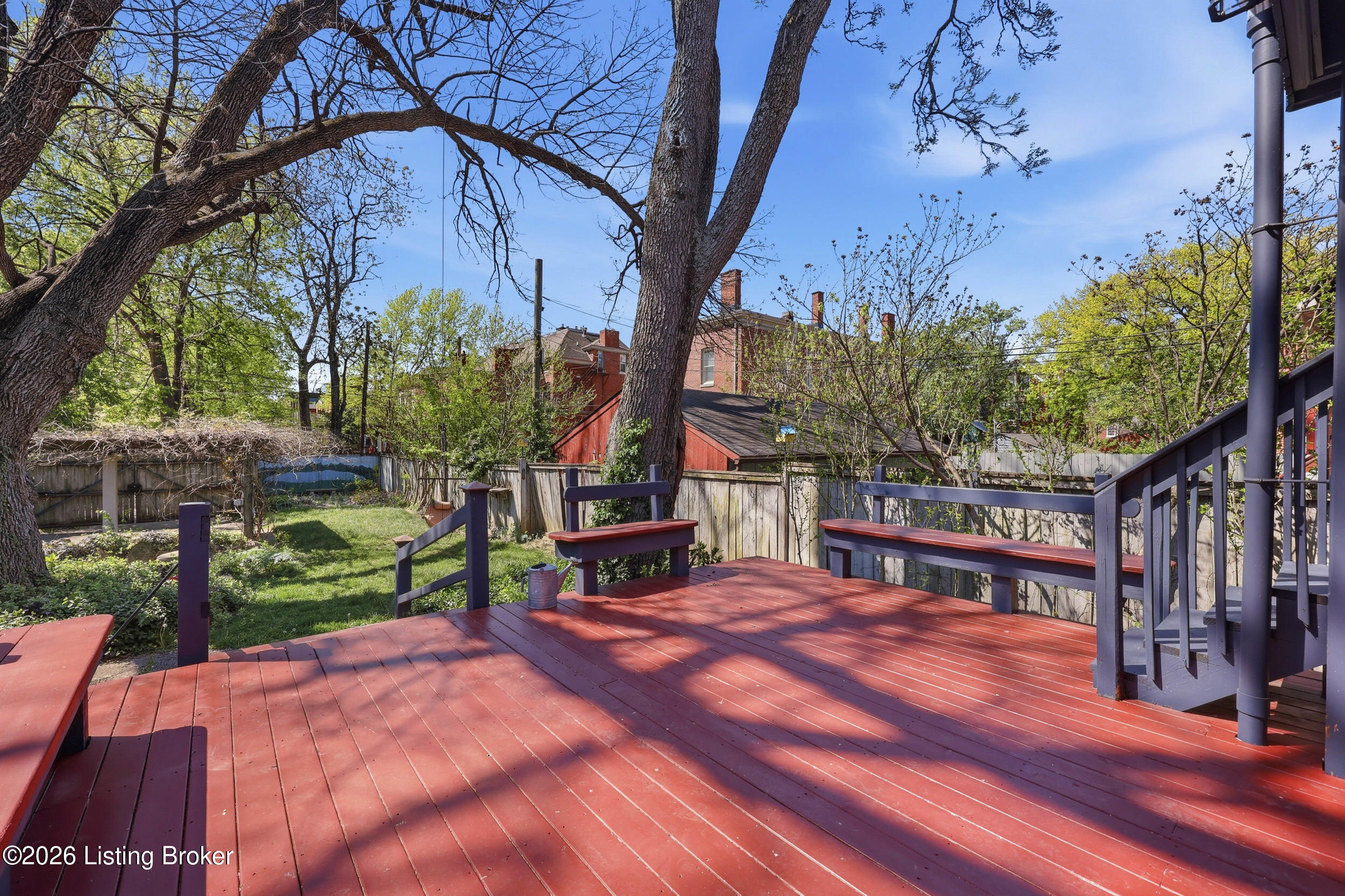 122 W Ormsby Ave