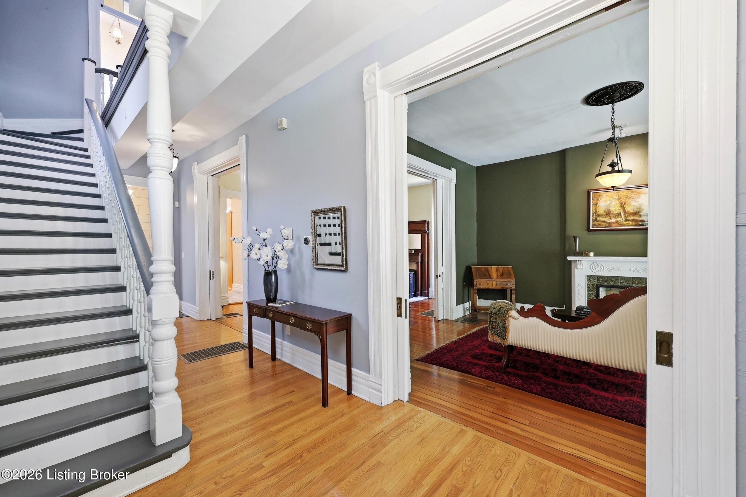 122 W Ormsby Ave