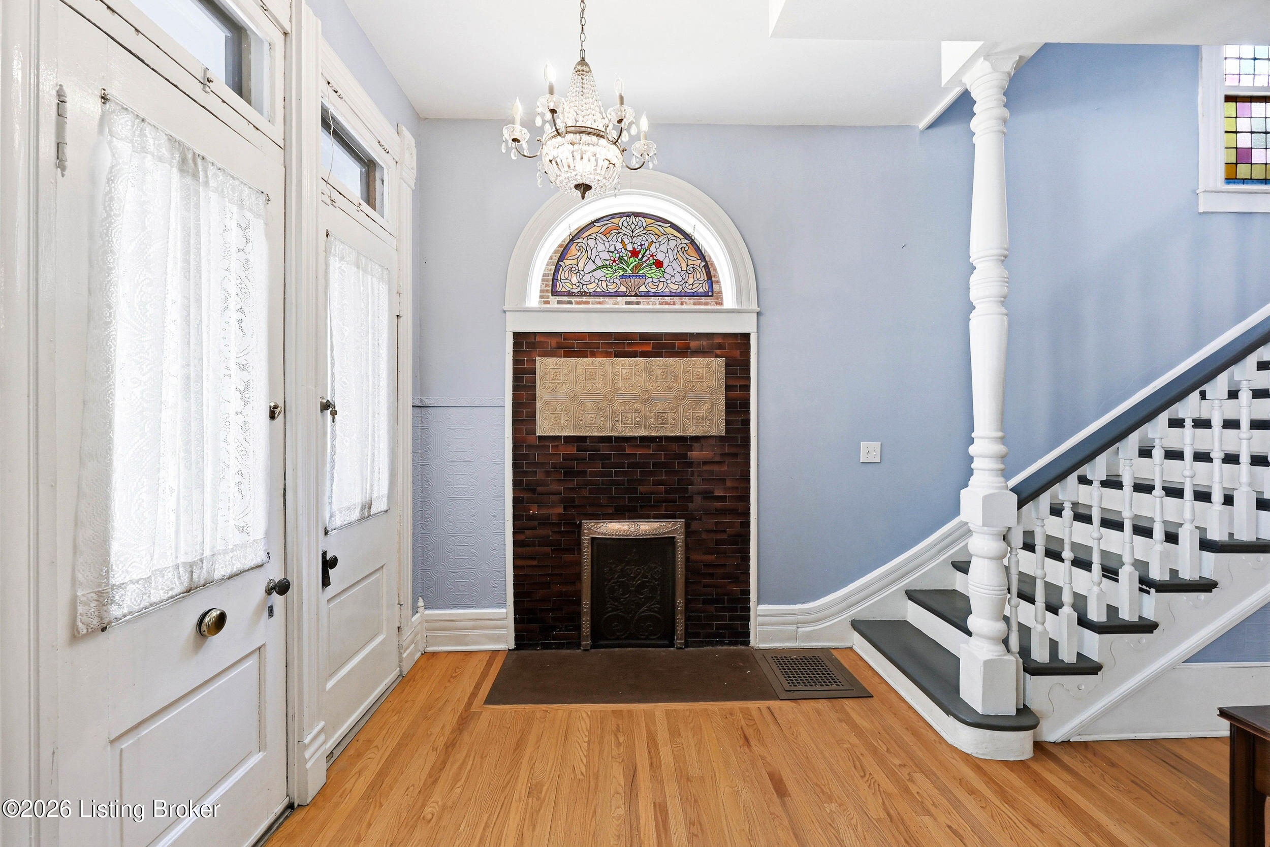 122 W Ormsby Ave