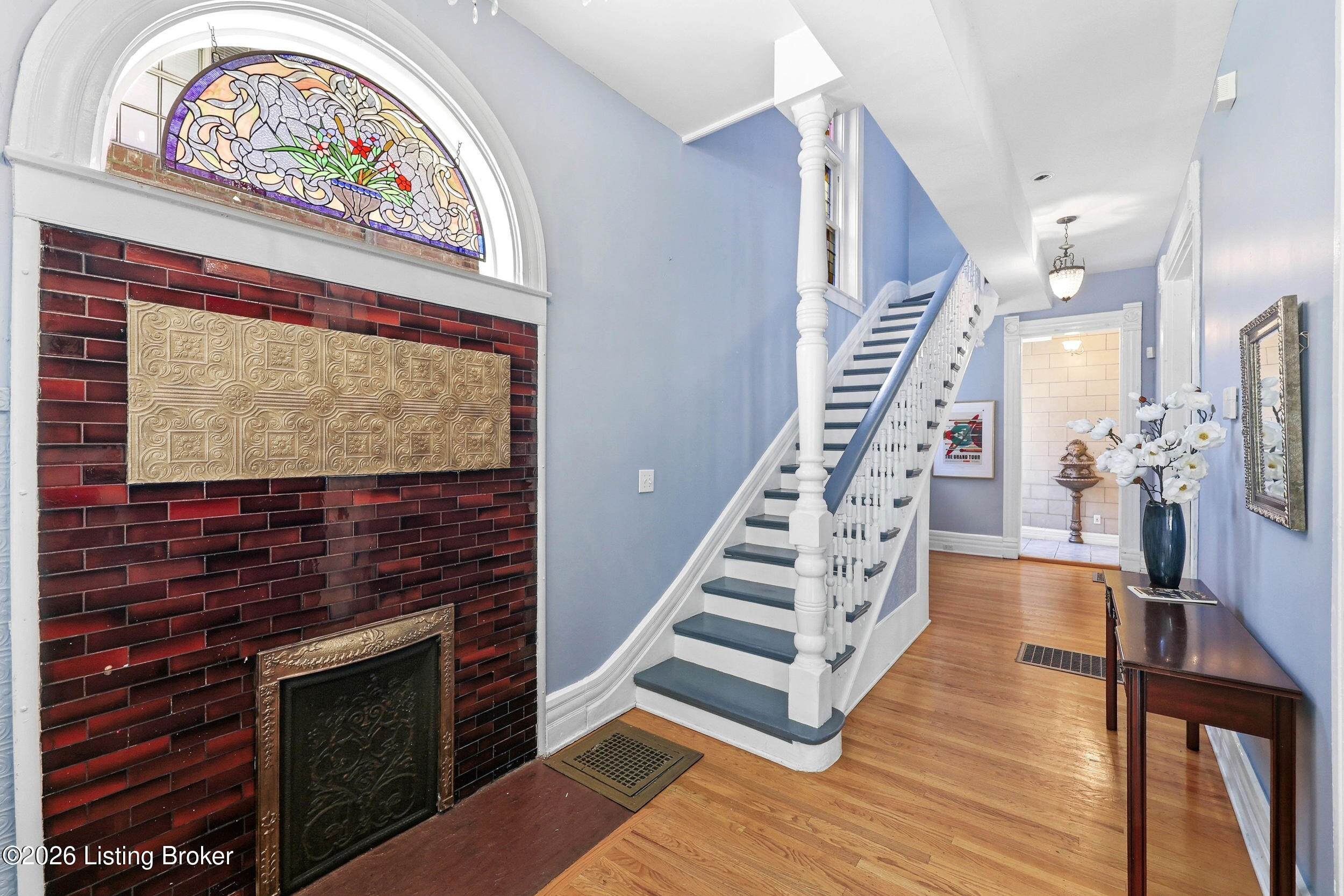 122 W Ormsby Ave
