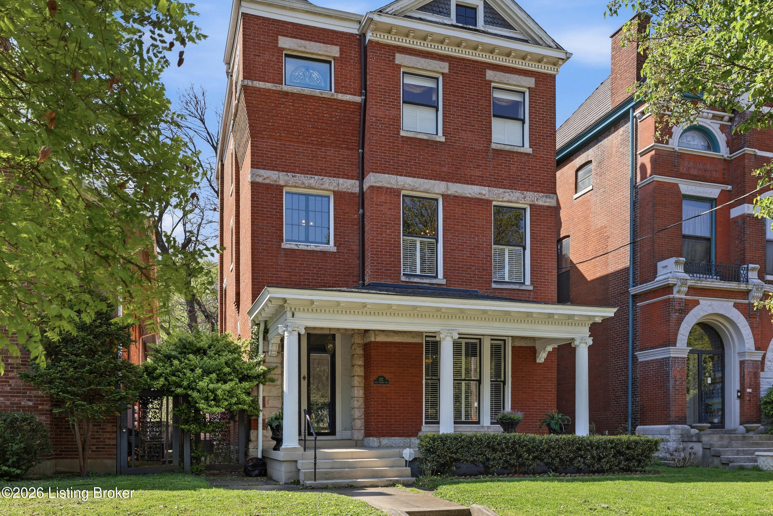 122 W Ormsby Ave