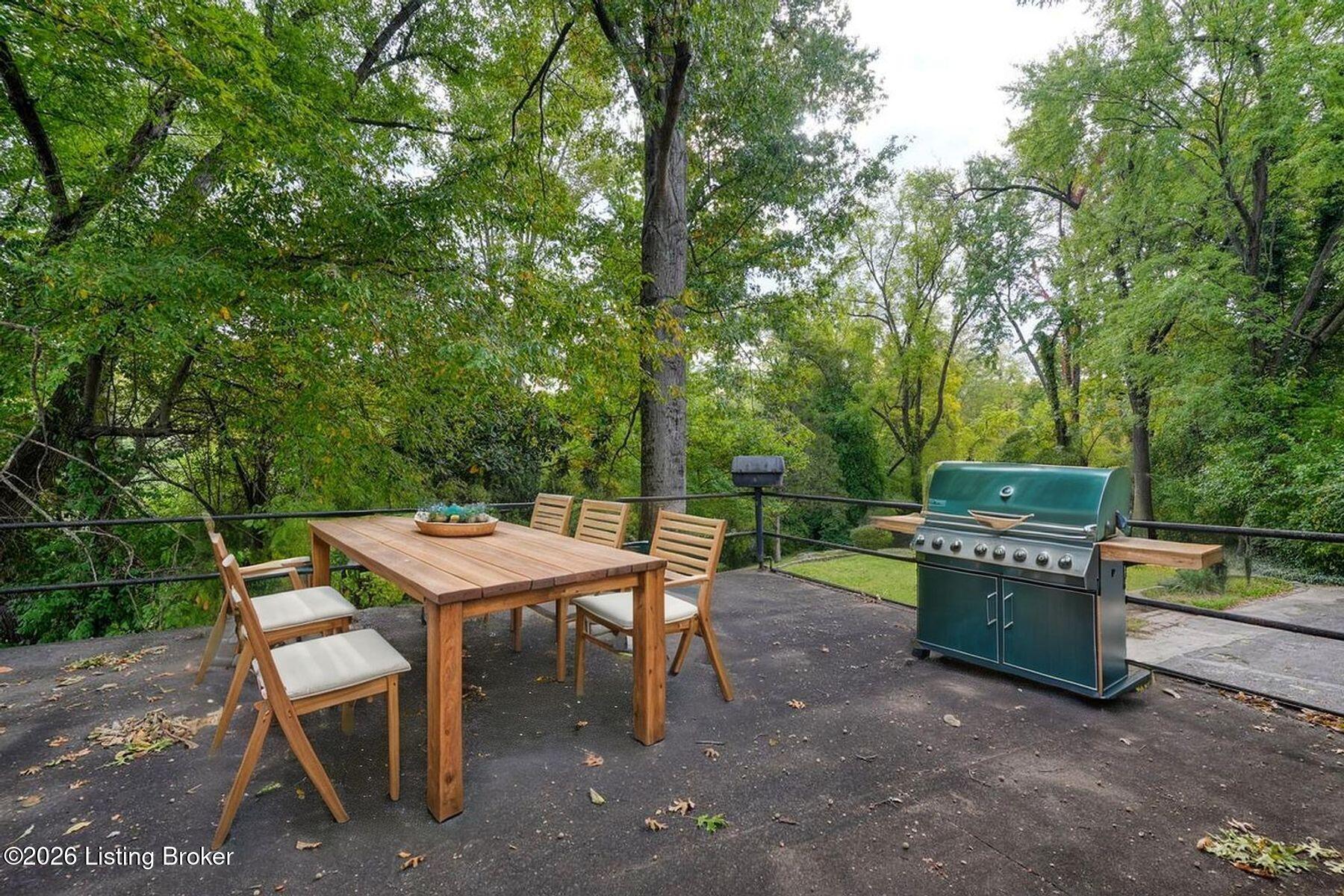2509 Walbrook Dr