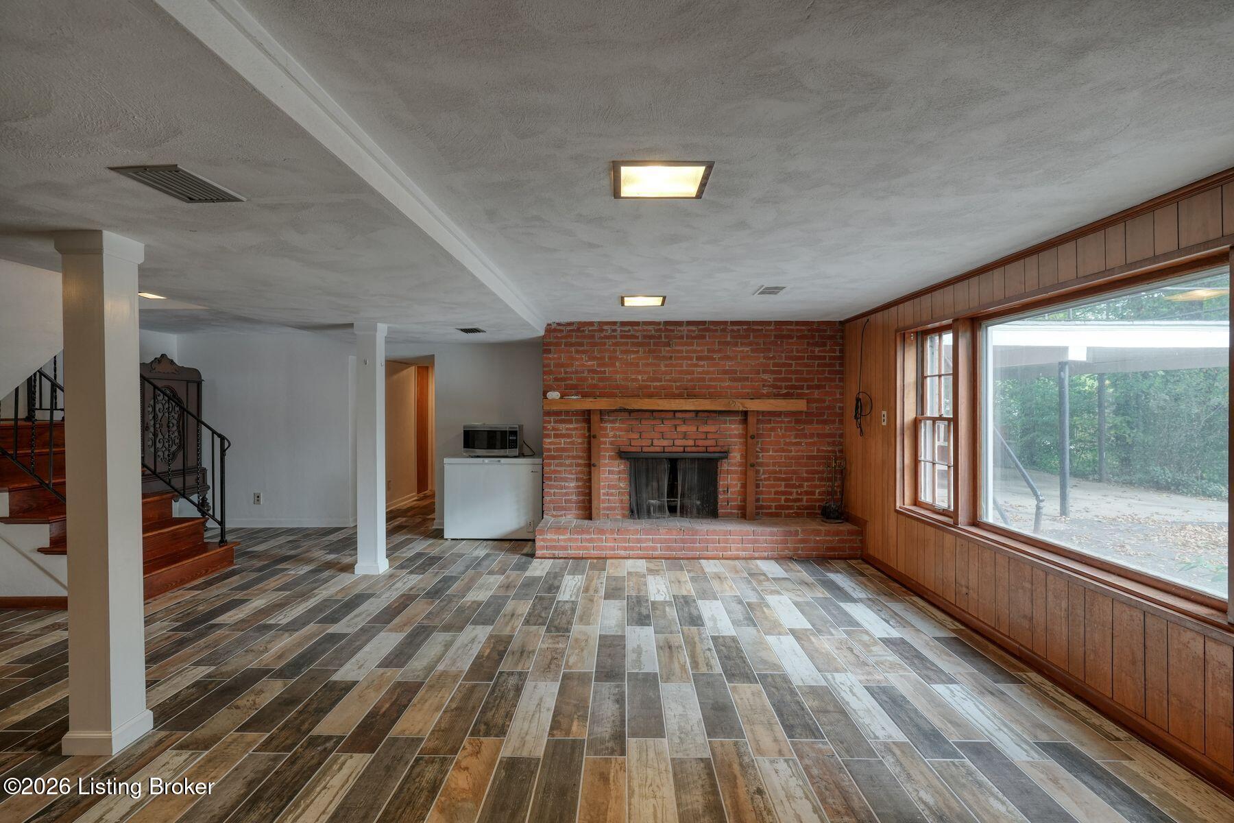 2509 Walbrook Dr