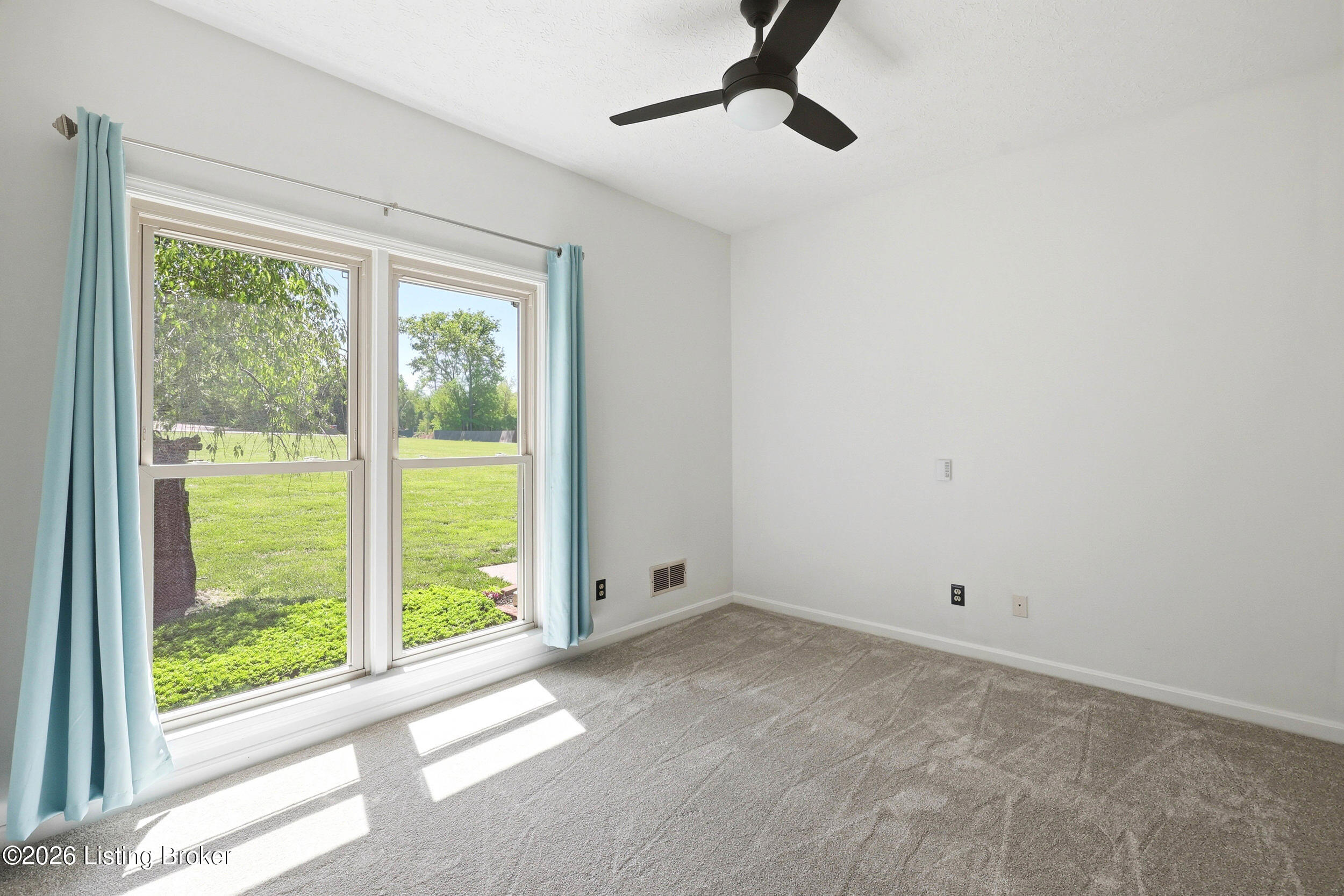 1507 Colonial Ct