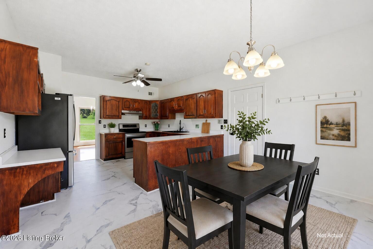 1507 Colonial Ct