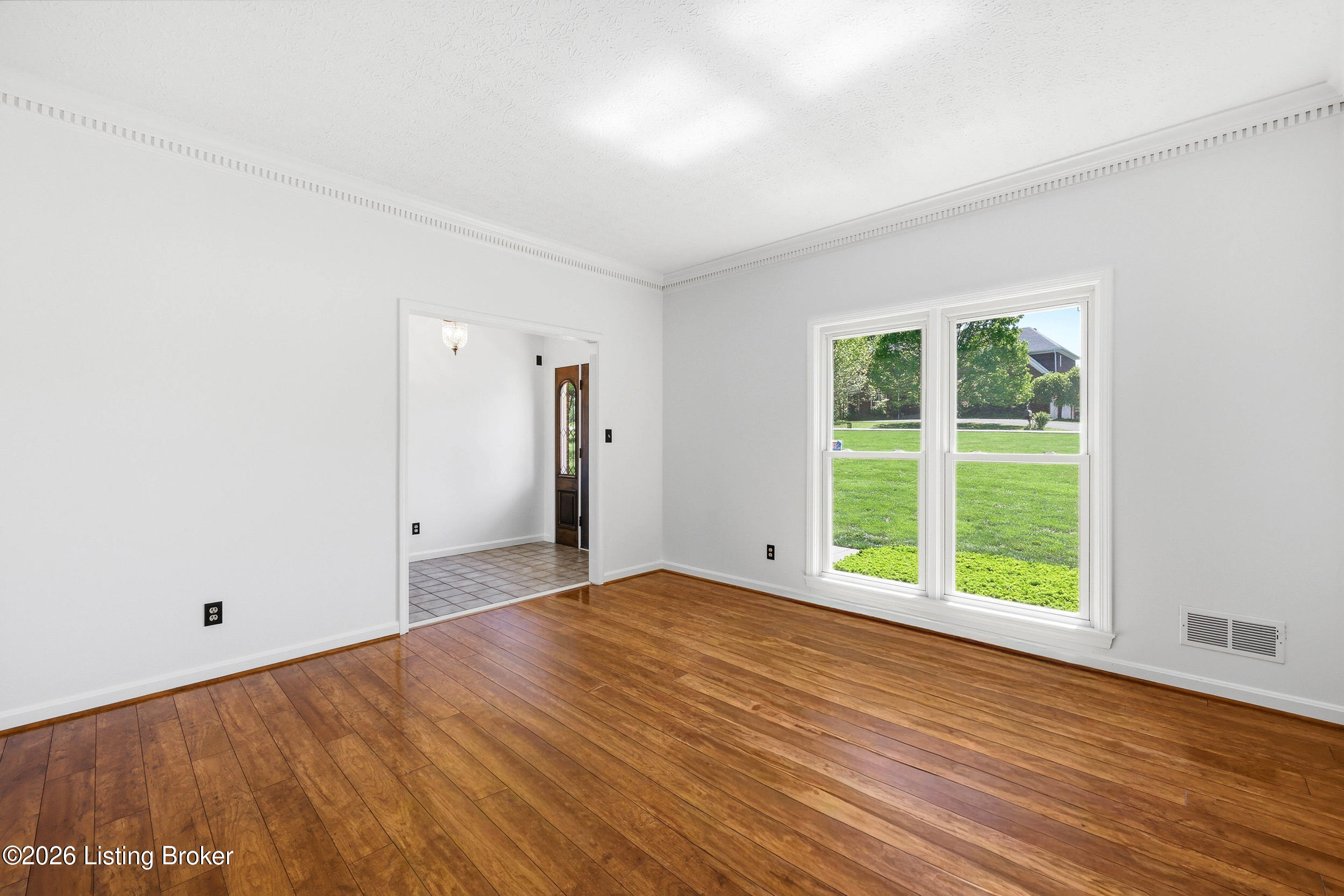 1507 Colonial Ct