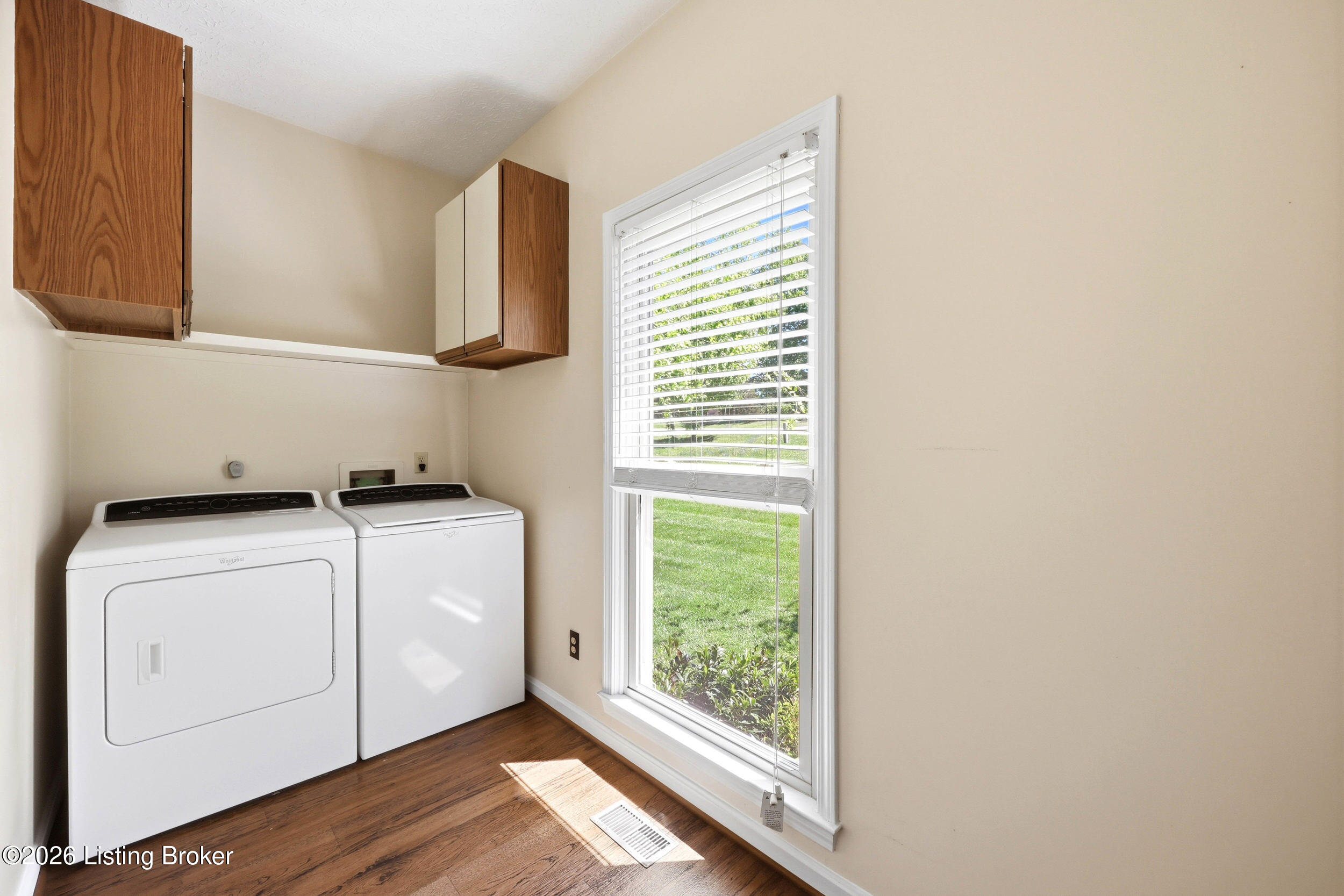 1507 Colonial Ct
