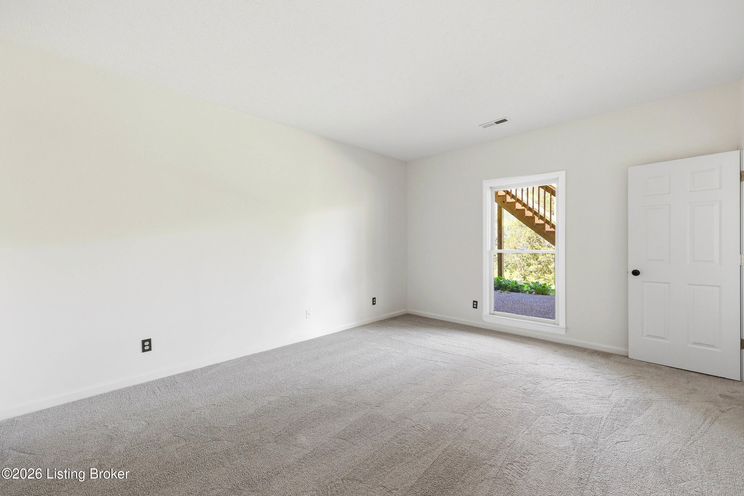 1507 Colonial Ct