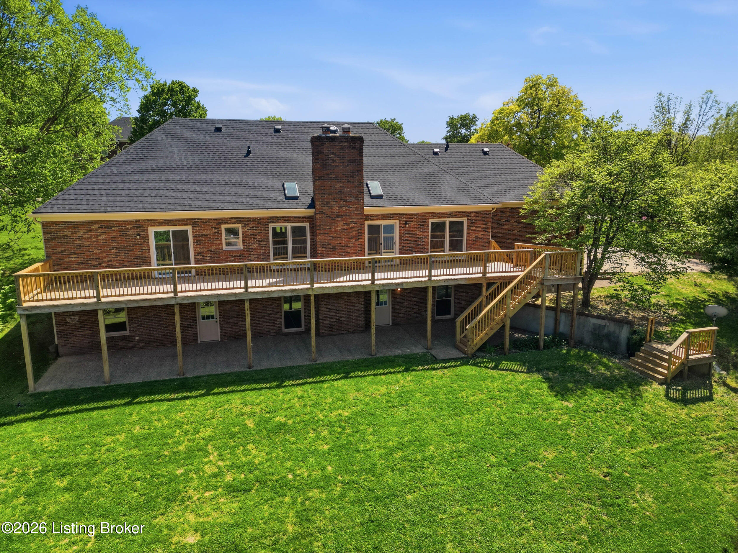 1507 Colonial Ct