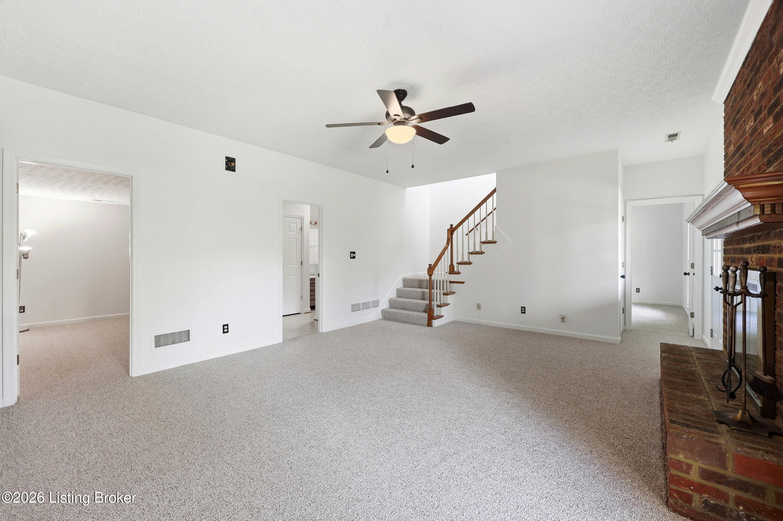 1507 Colonial Ct