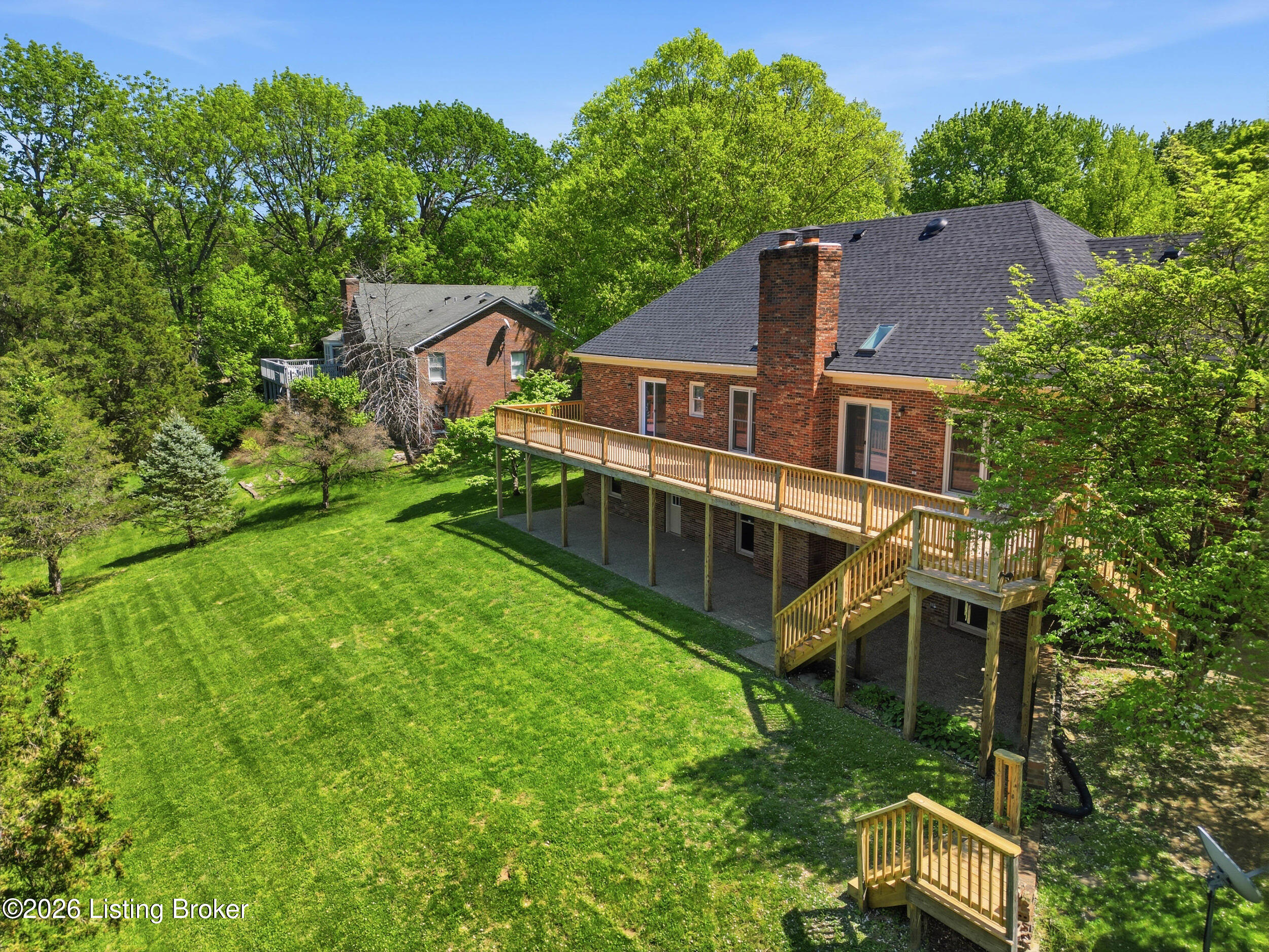 1507 Colonial Ct