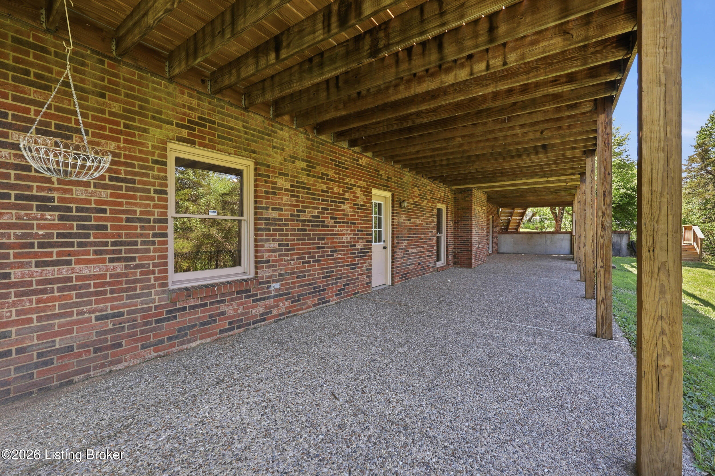 1507 Colonial Ct