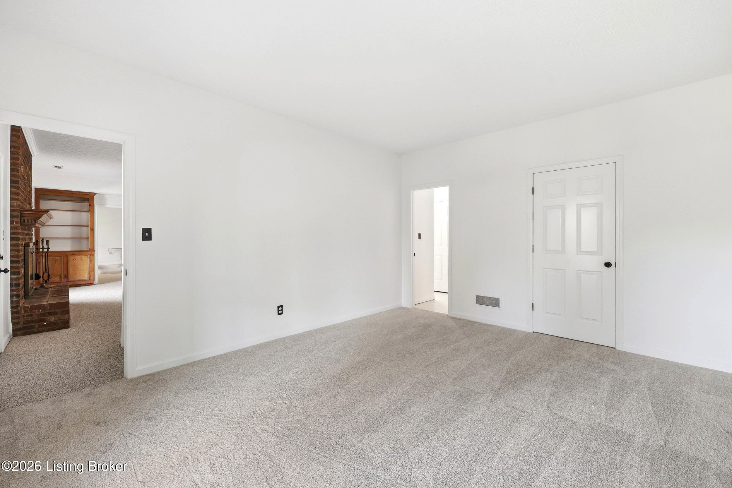 1507 Colonial Ct