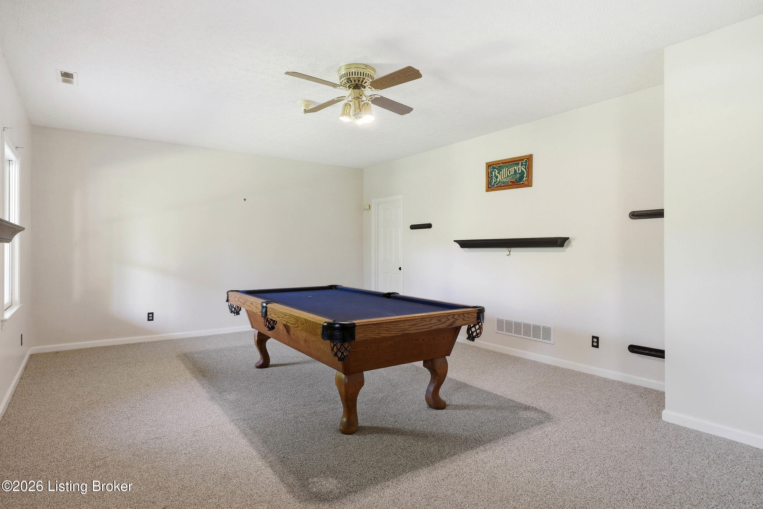 1507 Colonial Ct