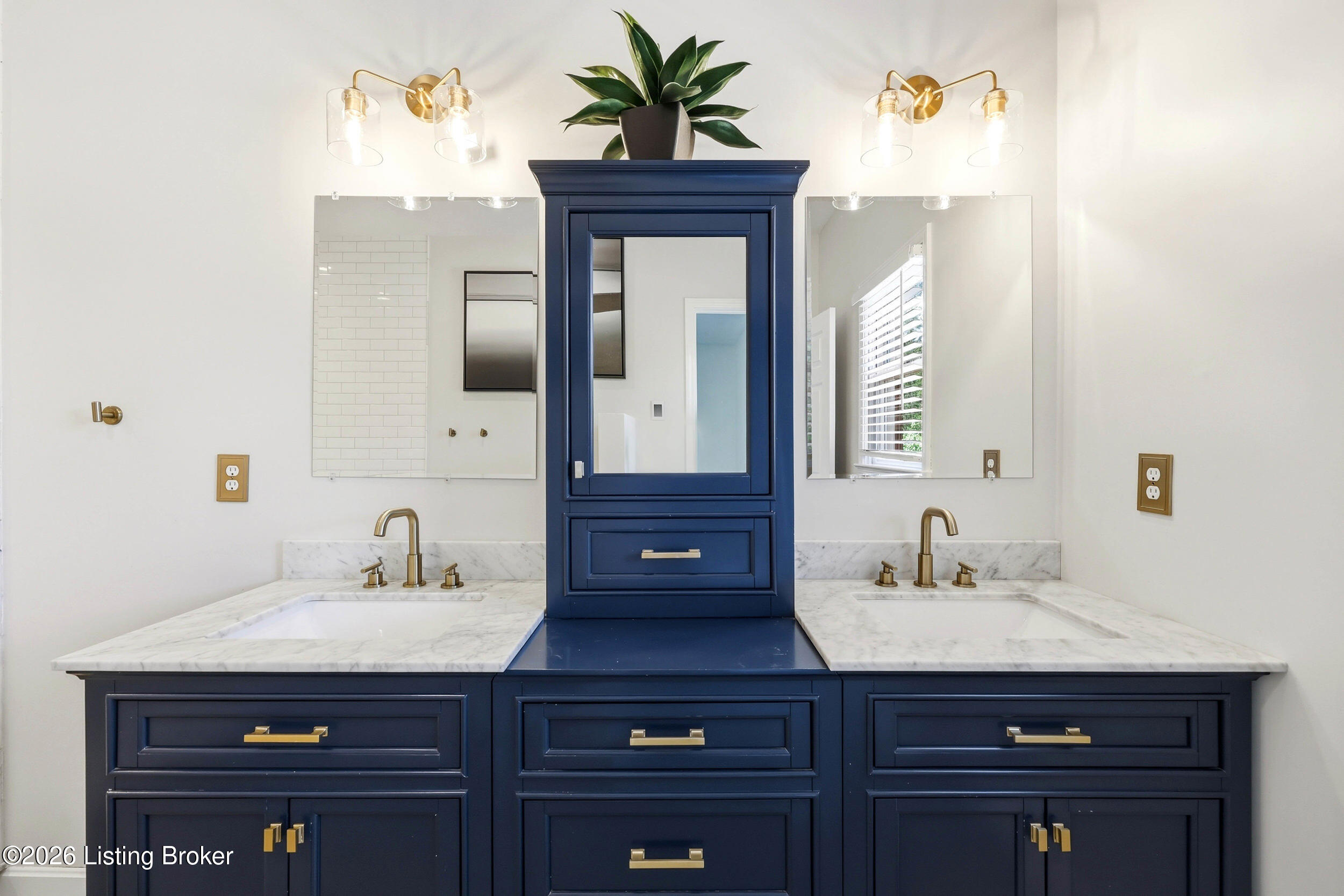 1507 Colonial Ct