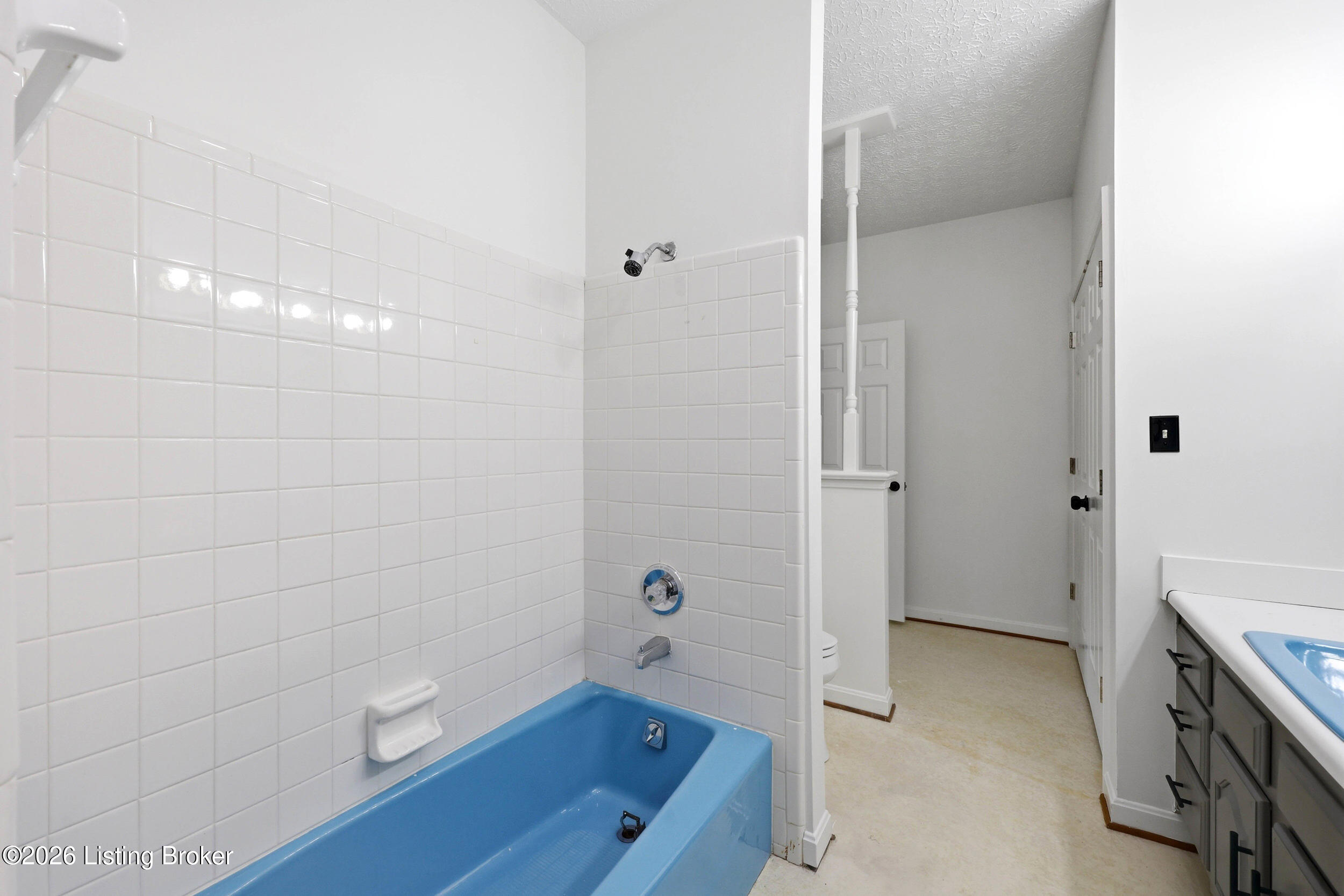 1507 Colonial Ct