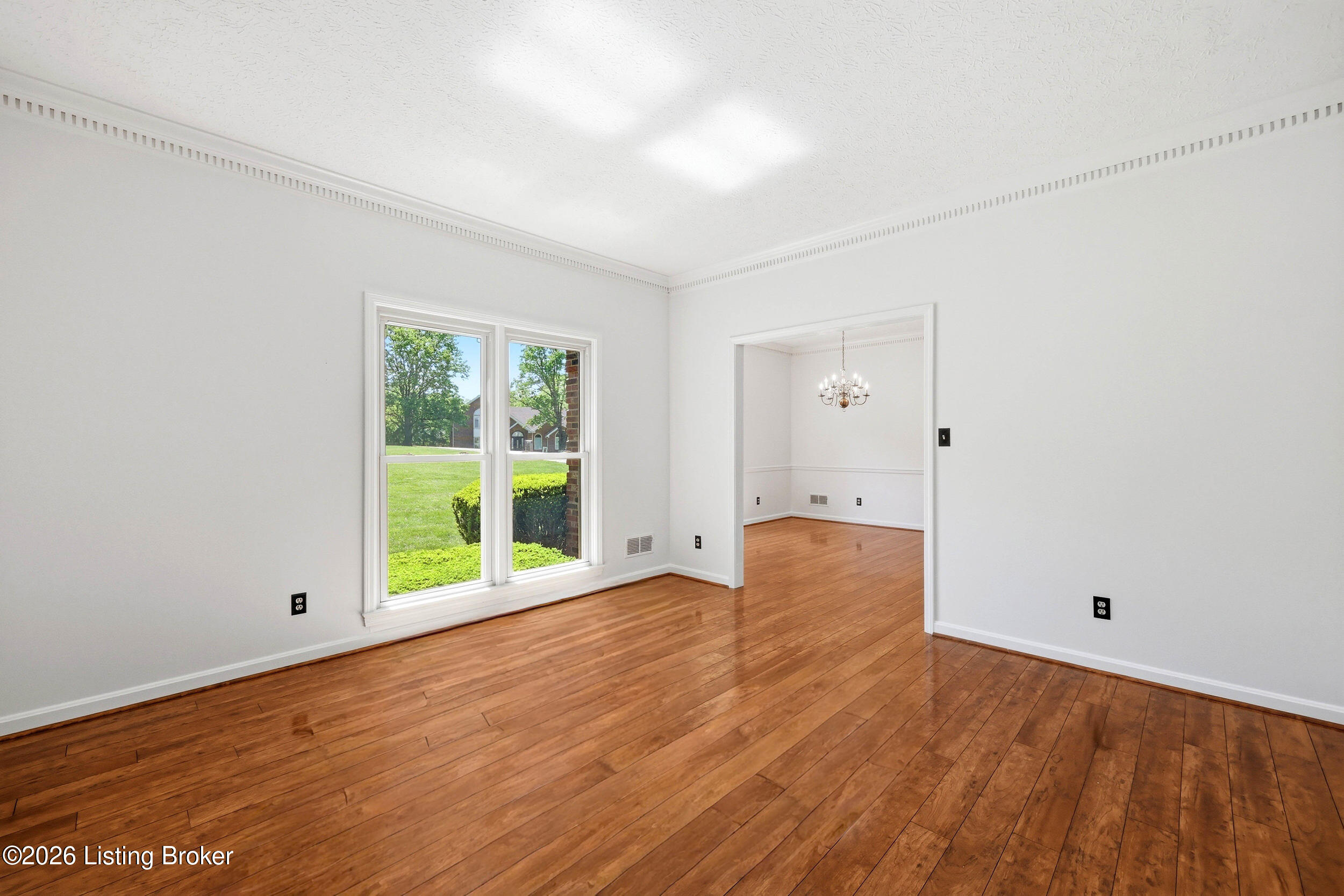 1507 Colonial Ct