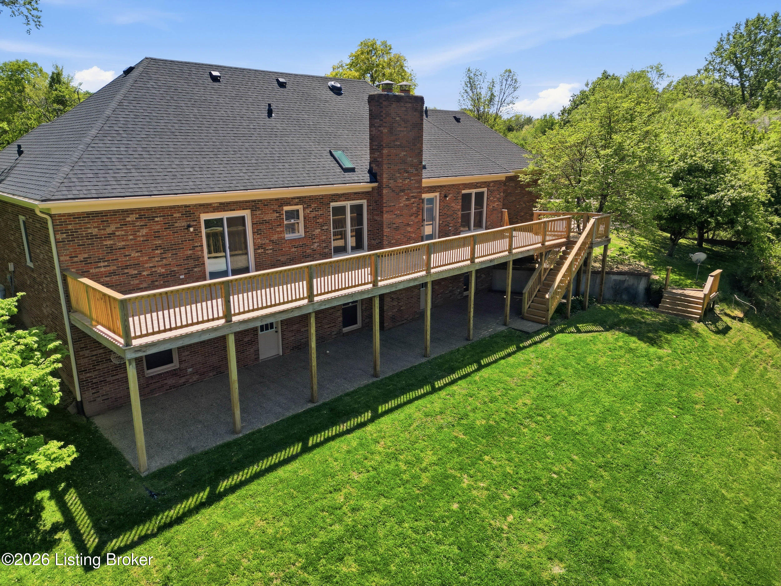 1507 Colonial Ct