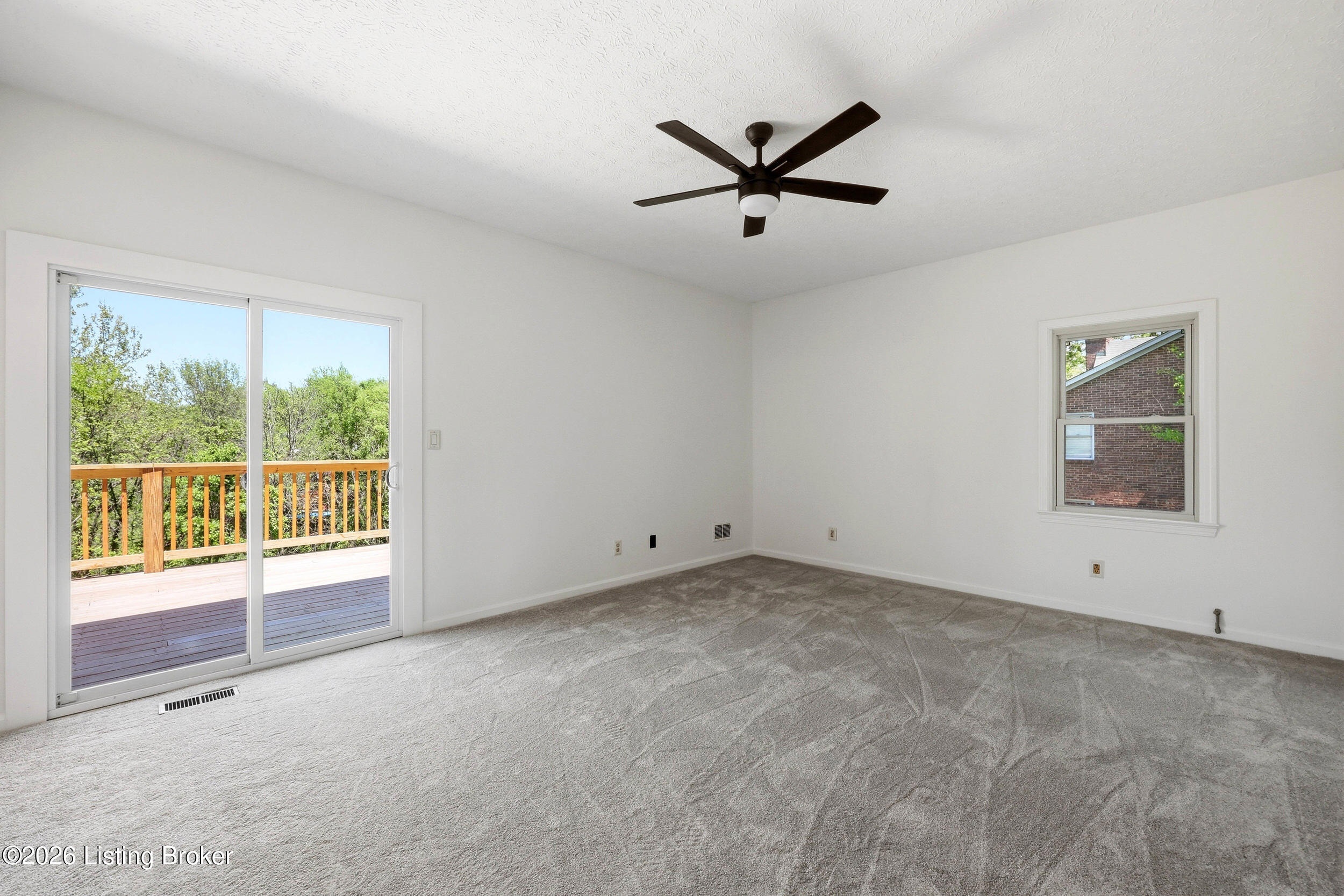1507 Colonial Ct