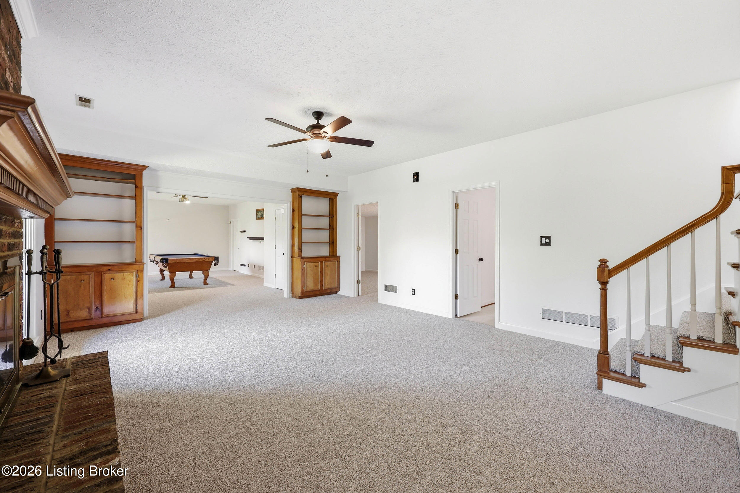 1507 Colonial Ct