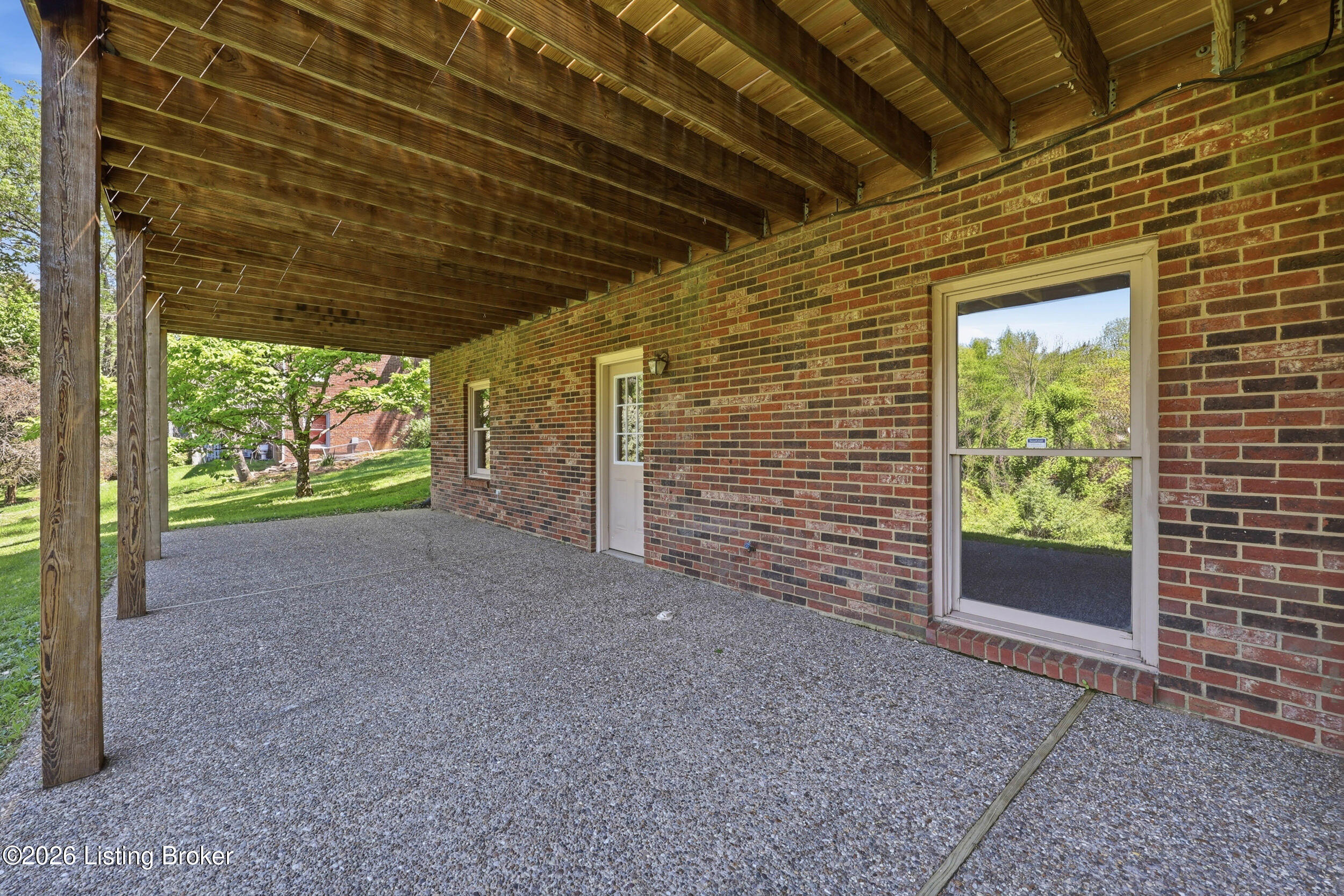 1507 Colonial Ct