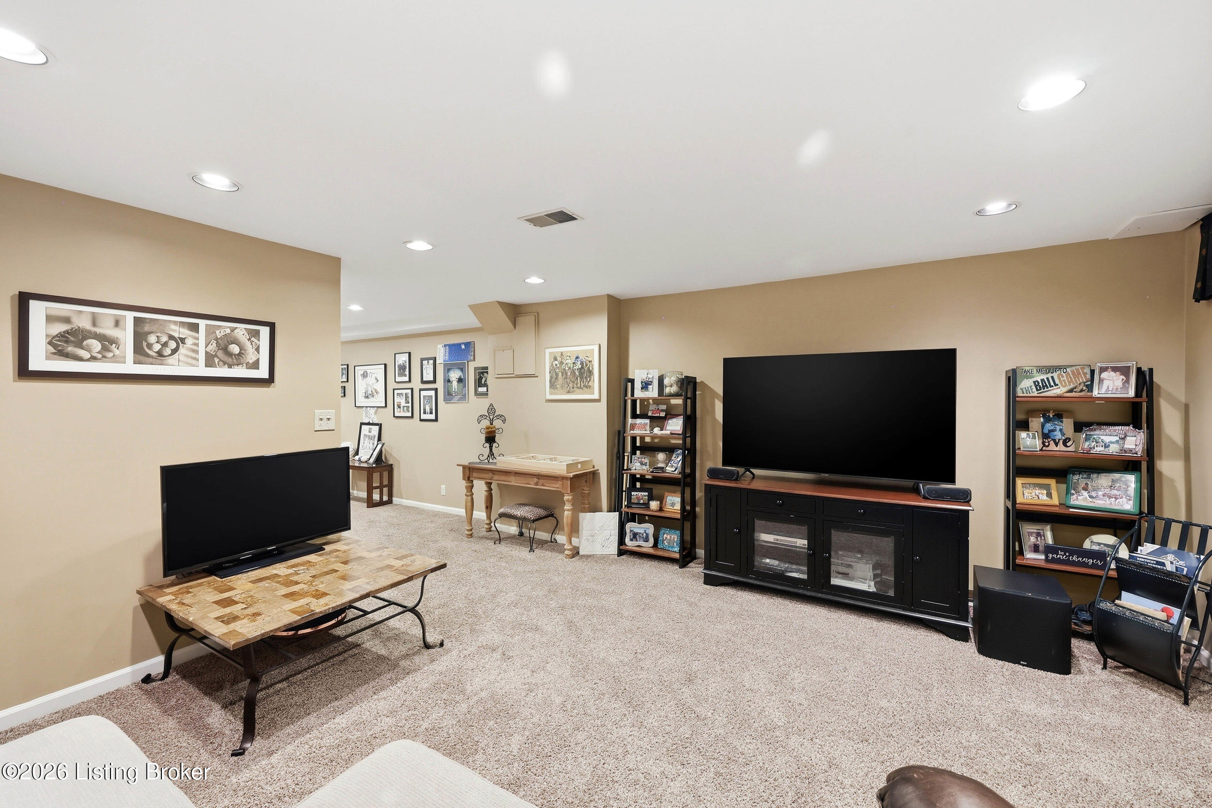 8207 Regency Woods Way