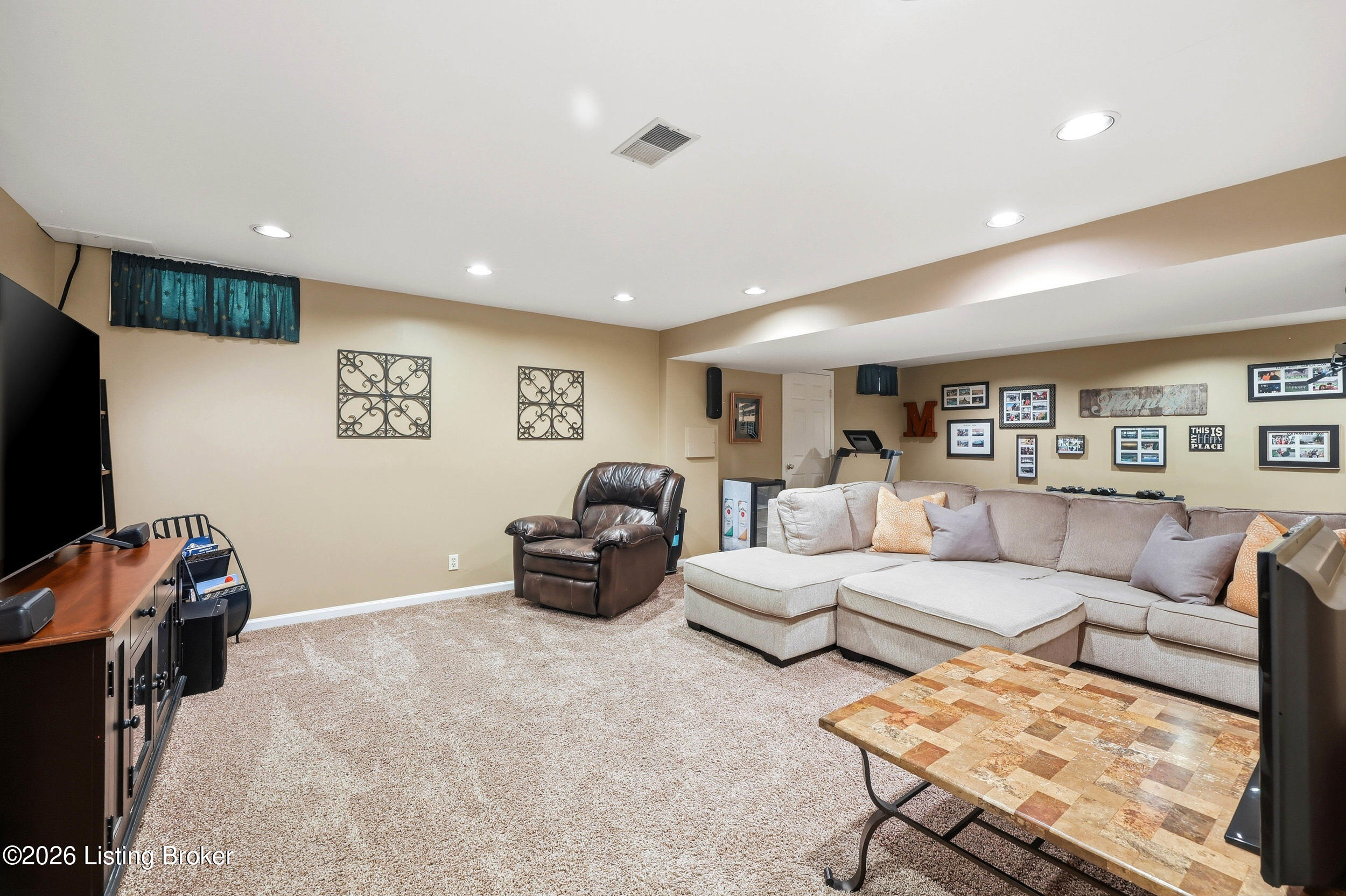 8207 Regency Woods Way
