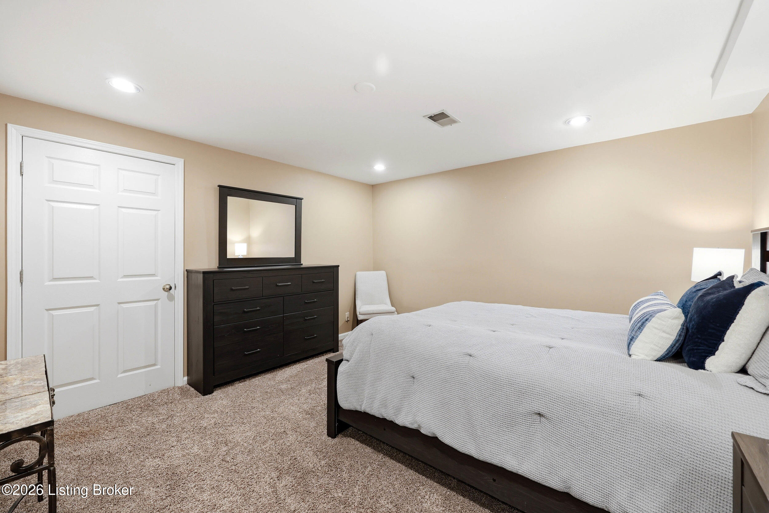 8207 Regency Woods Way
