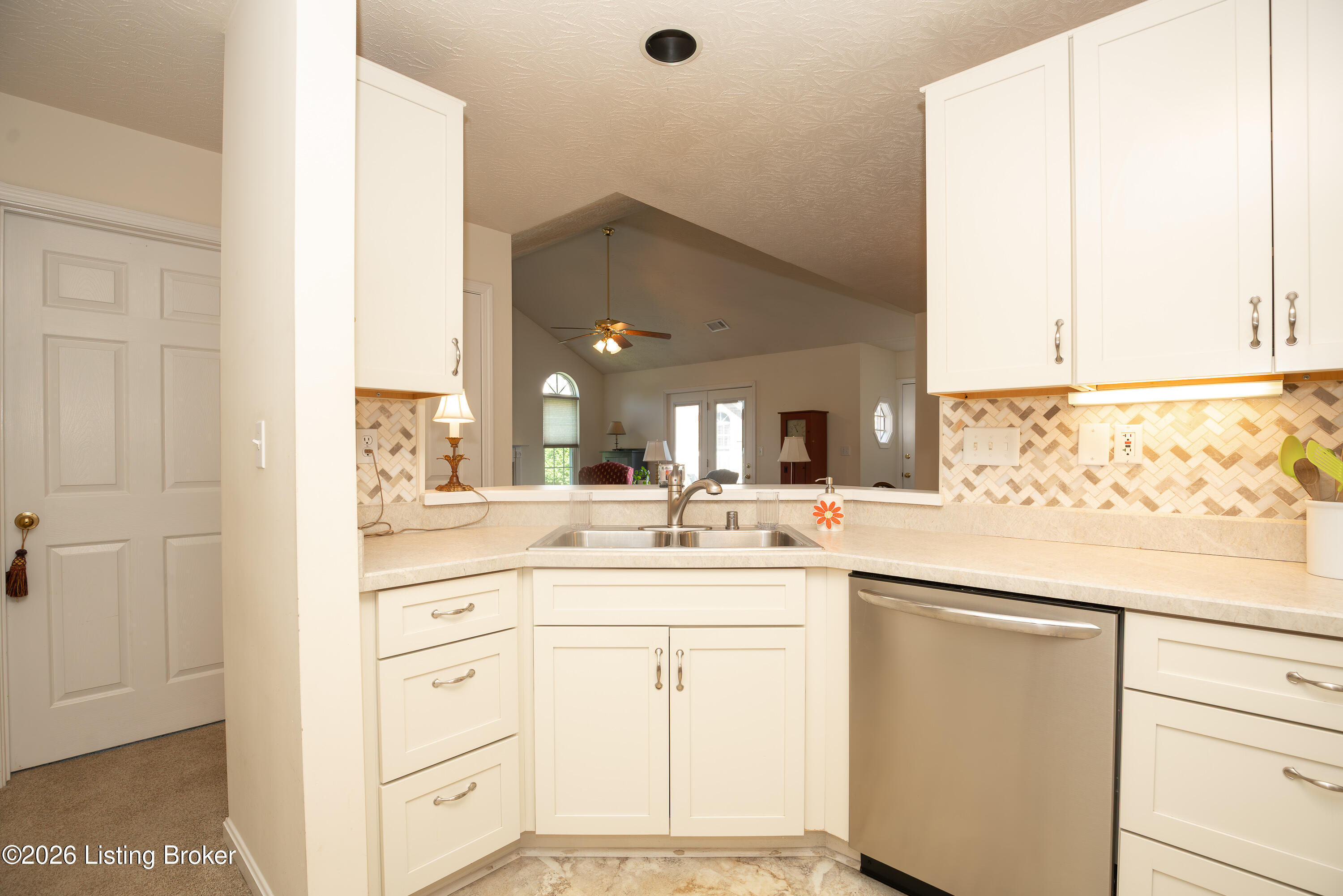 1410 Eagle Run Dr