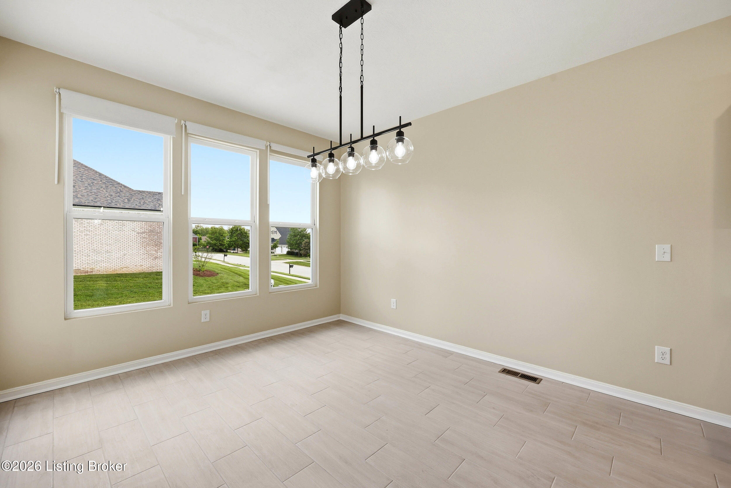 3516 Devonshire Dr