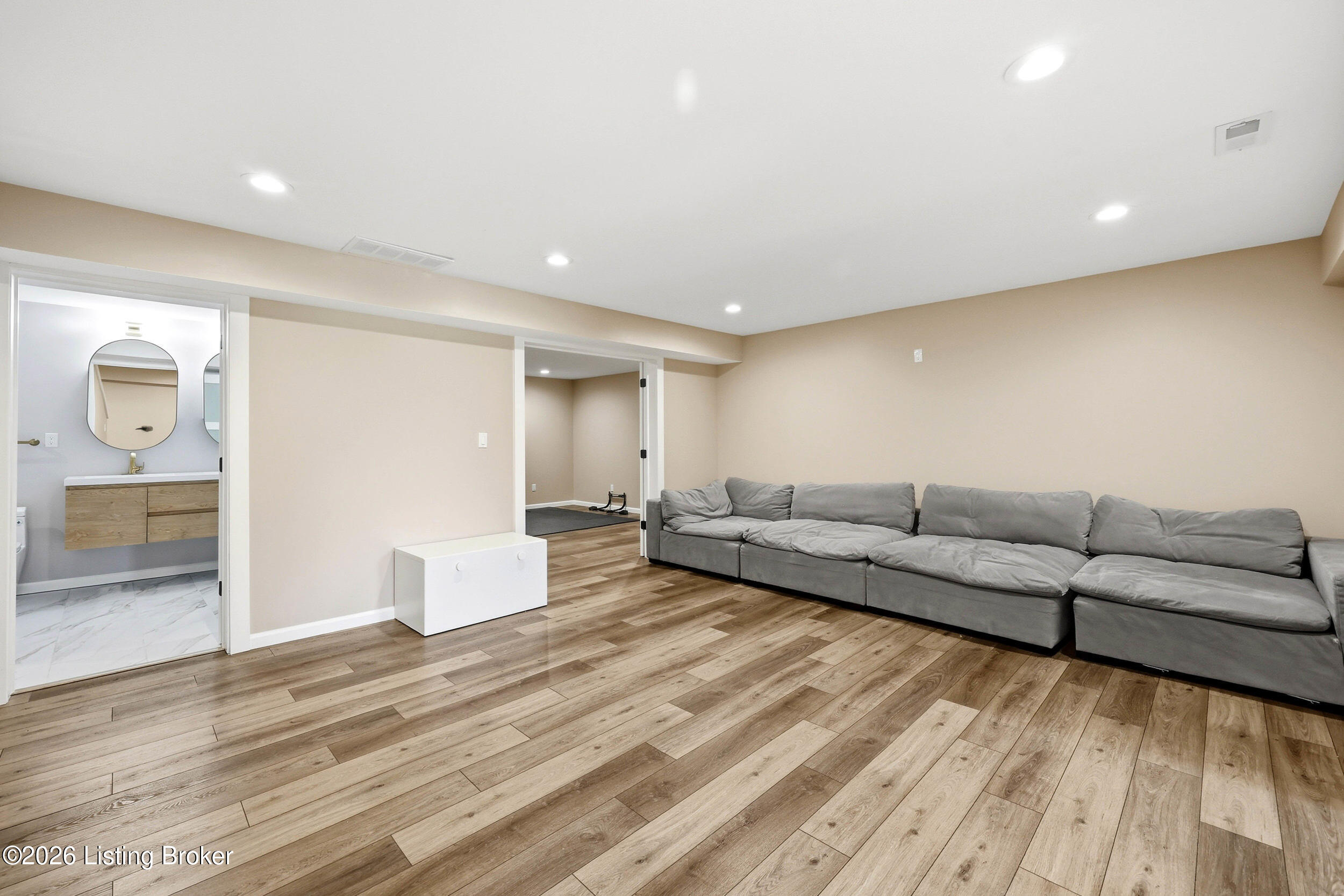 3516 Devonshire Dr
