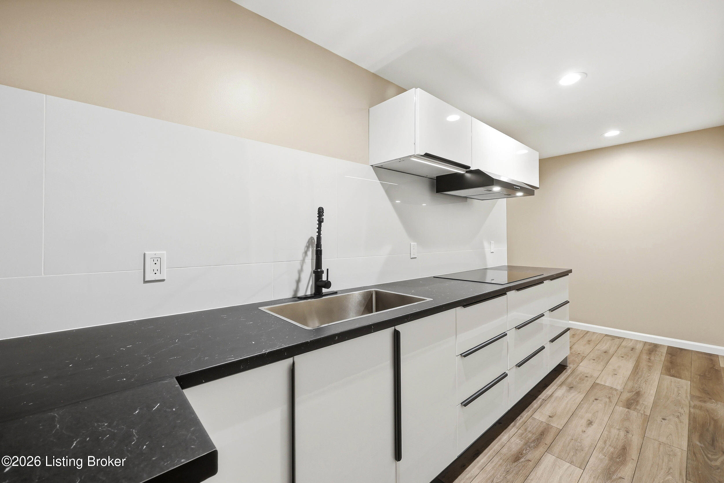 3516 Devonshire Dr