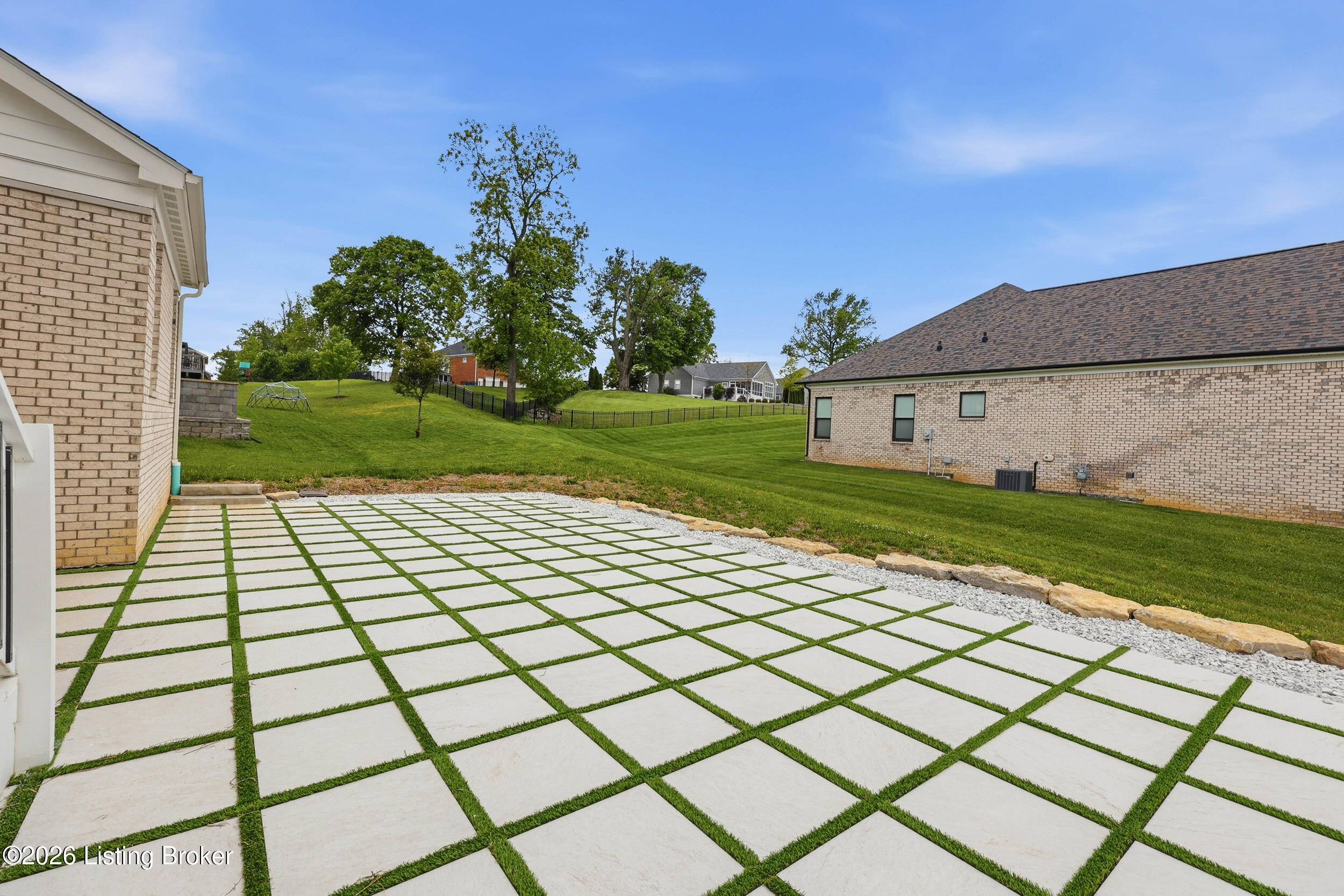 3516 Devonshire Dr