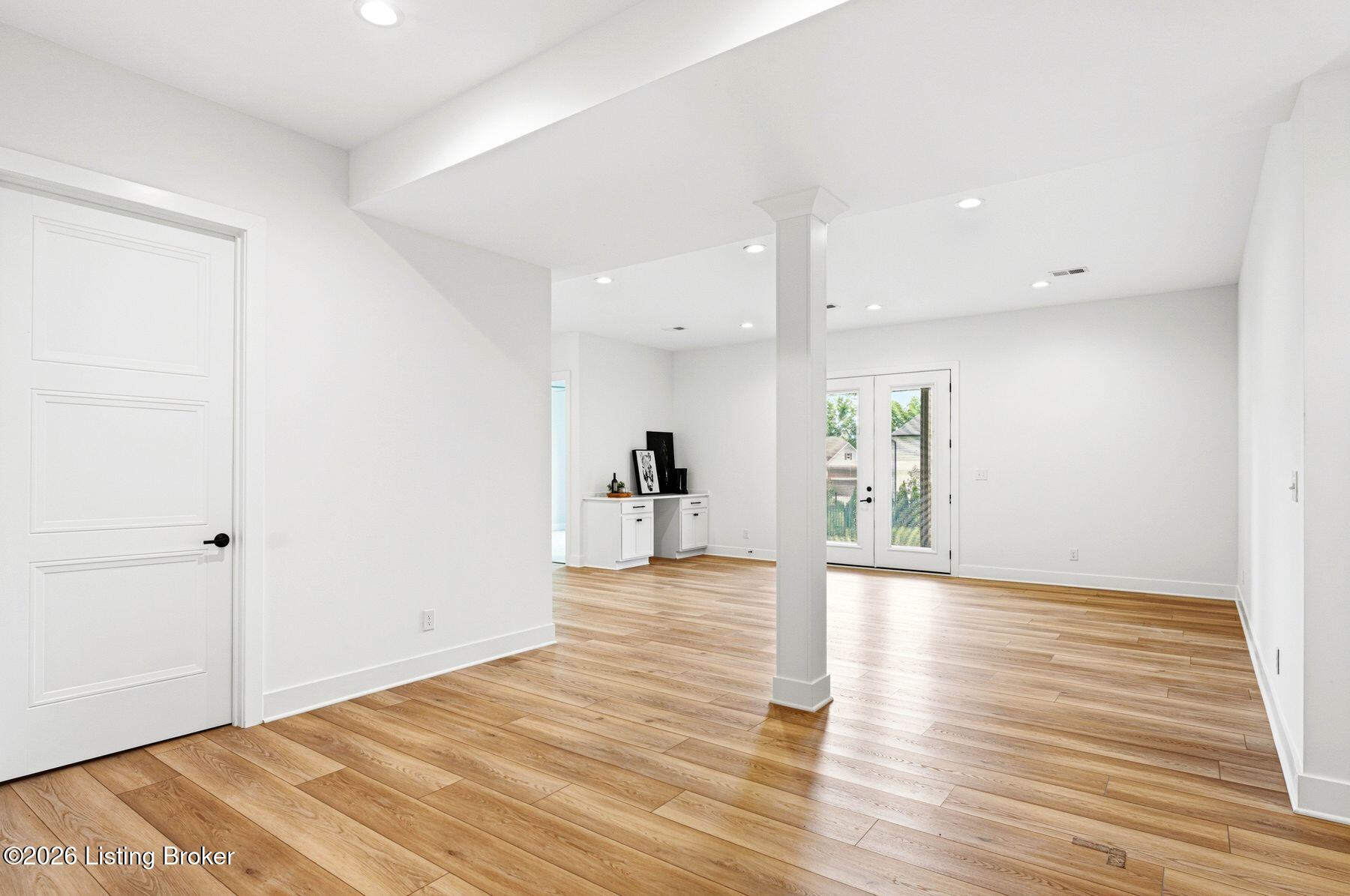 203 Locust Park Pl