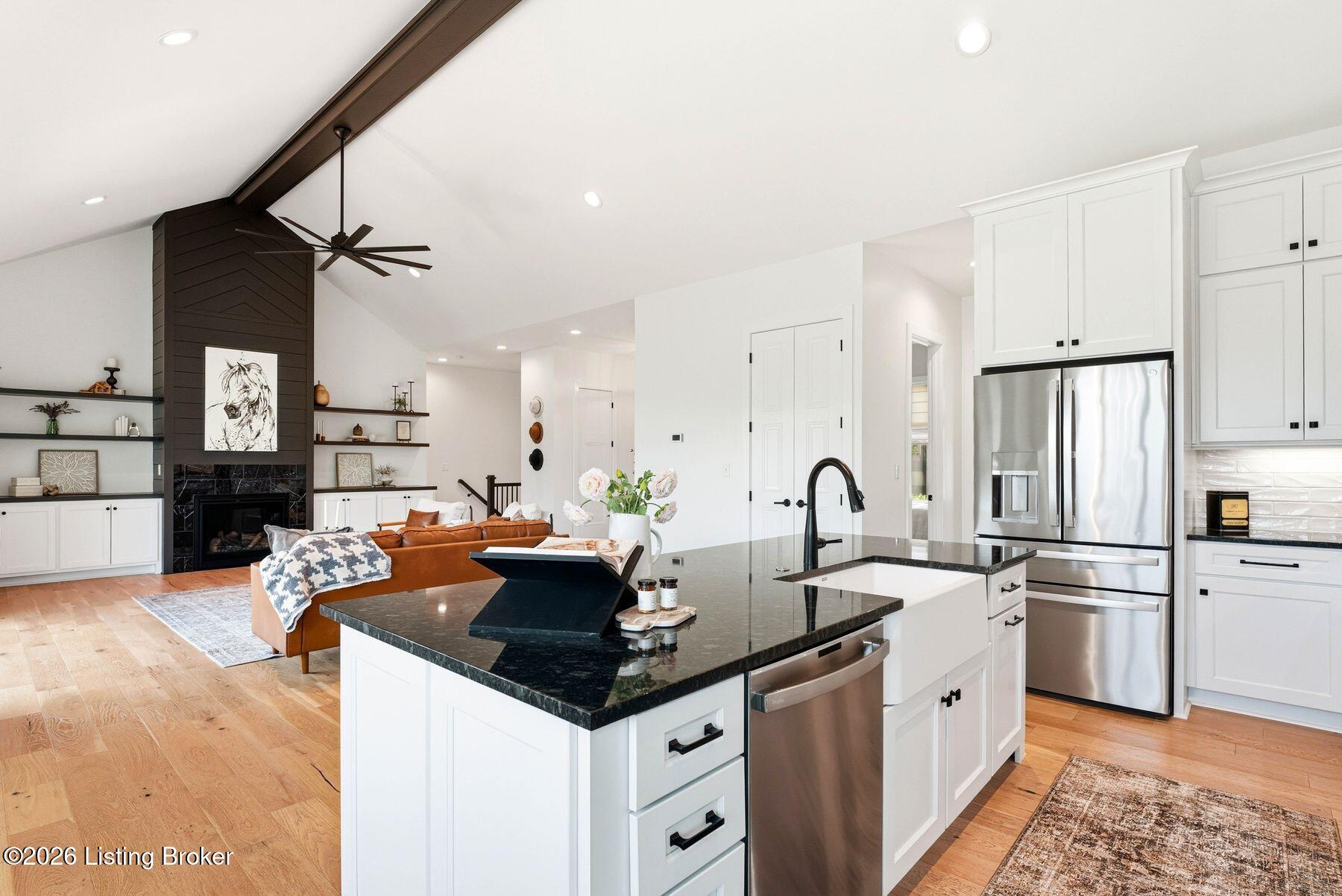 203 Locust Park Pl