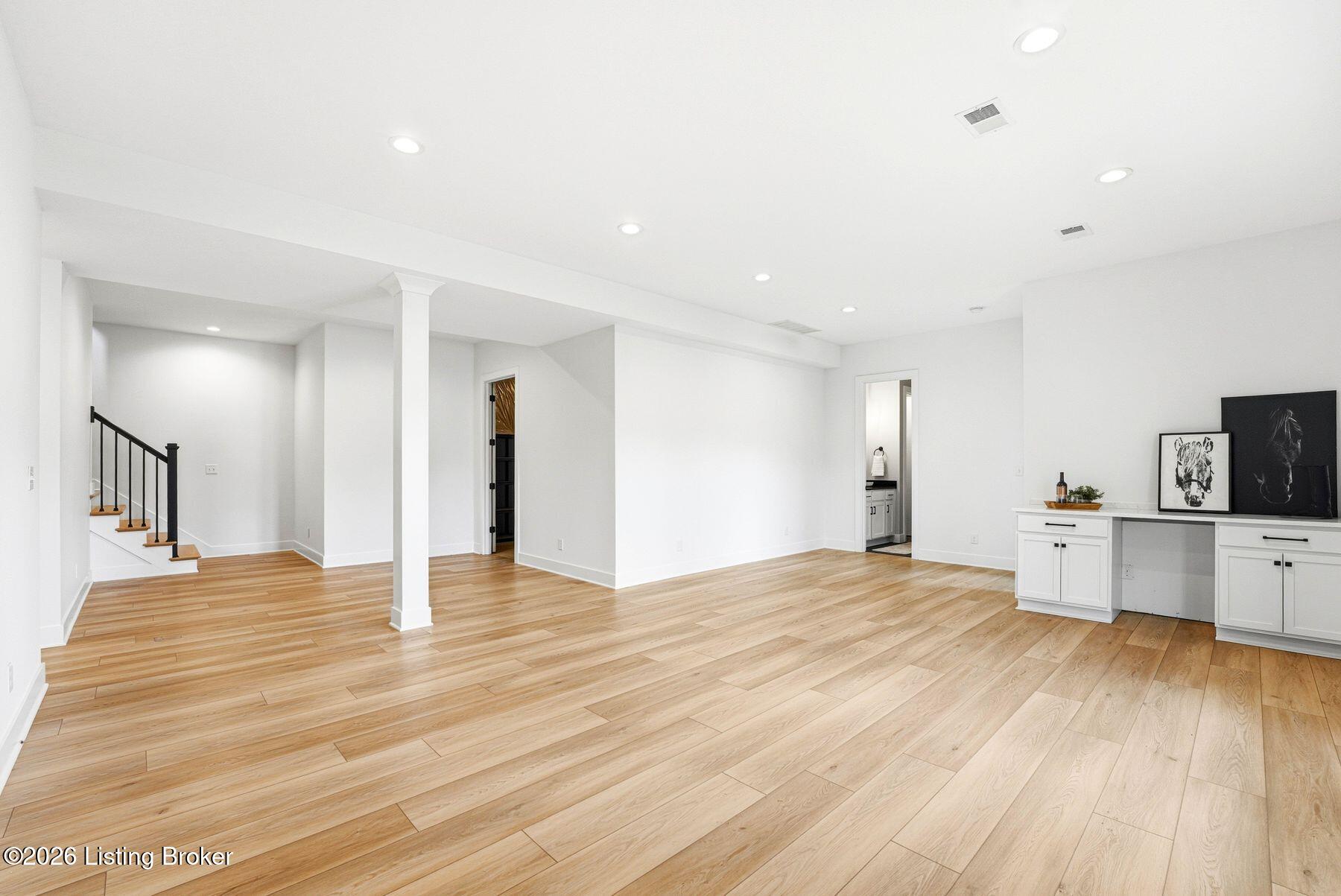 203 Locust Park Pl