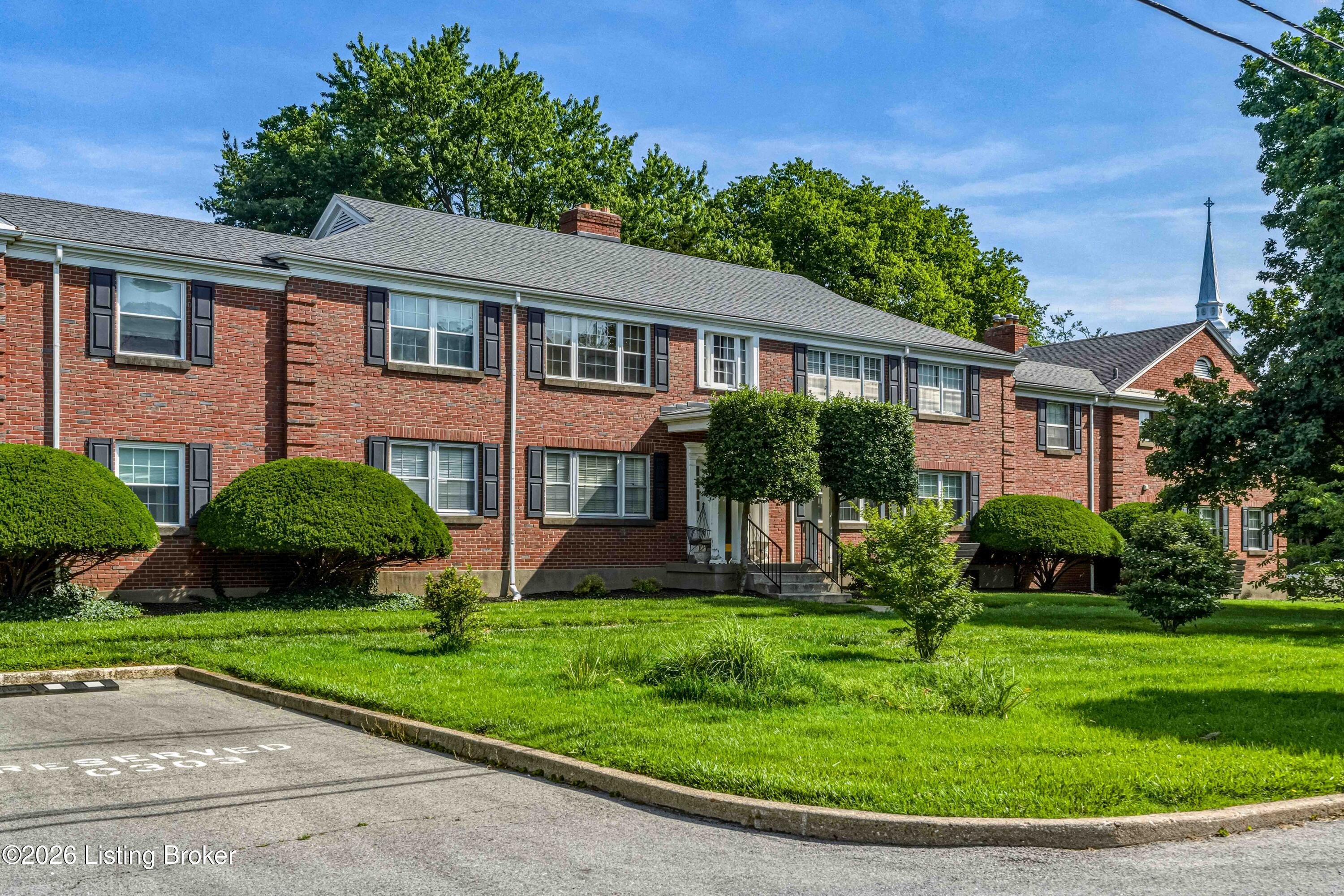 3621 Brownsboro Rd 203b