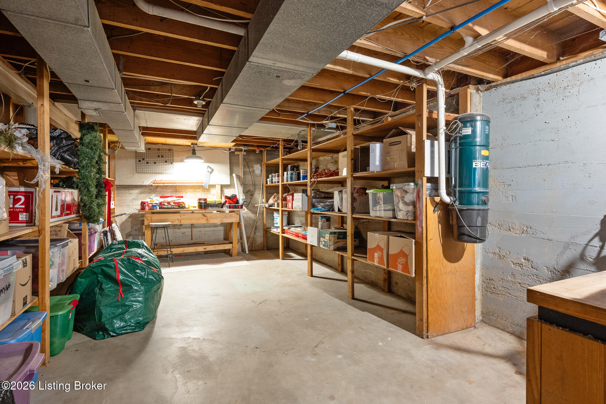 6303 Regal Rd