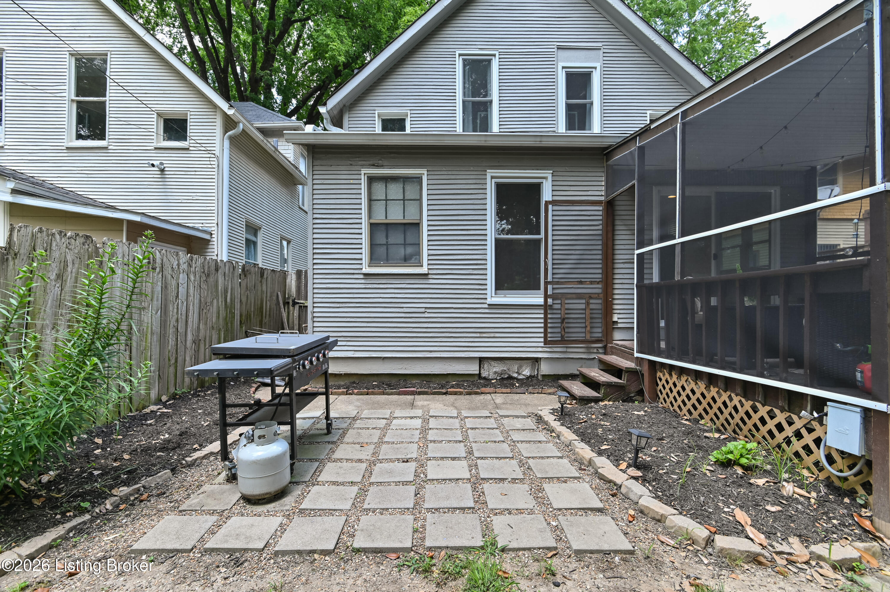 2728 Field Ave