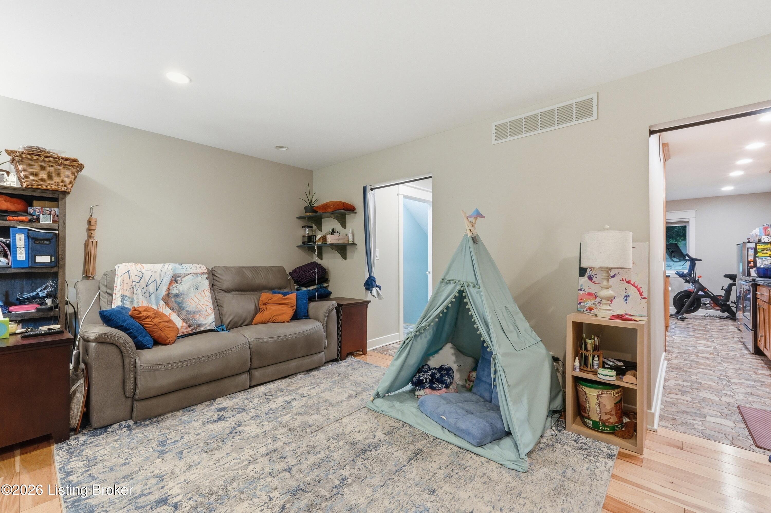 5607 Harrods Cove