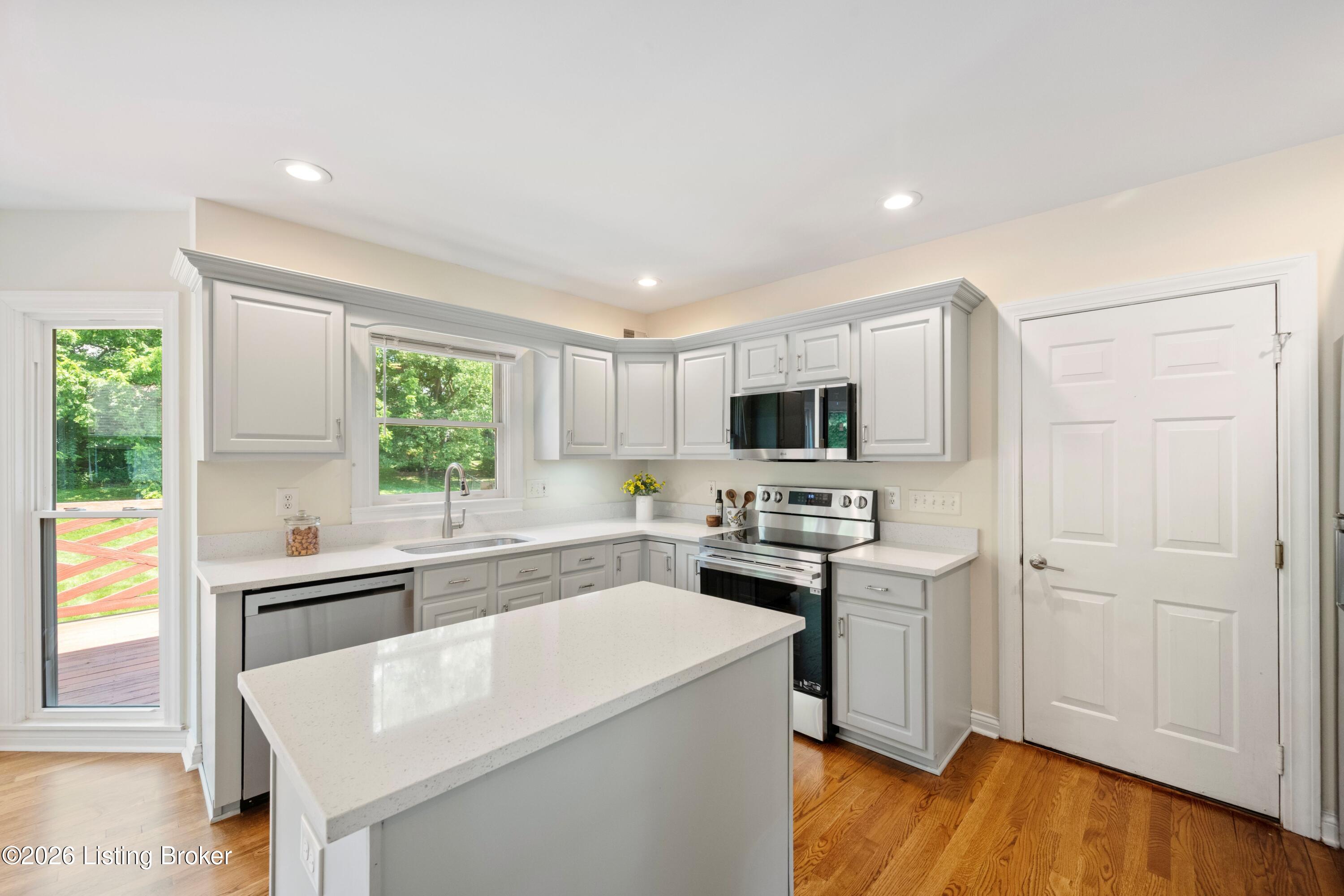 4503 Wolfspring Dr