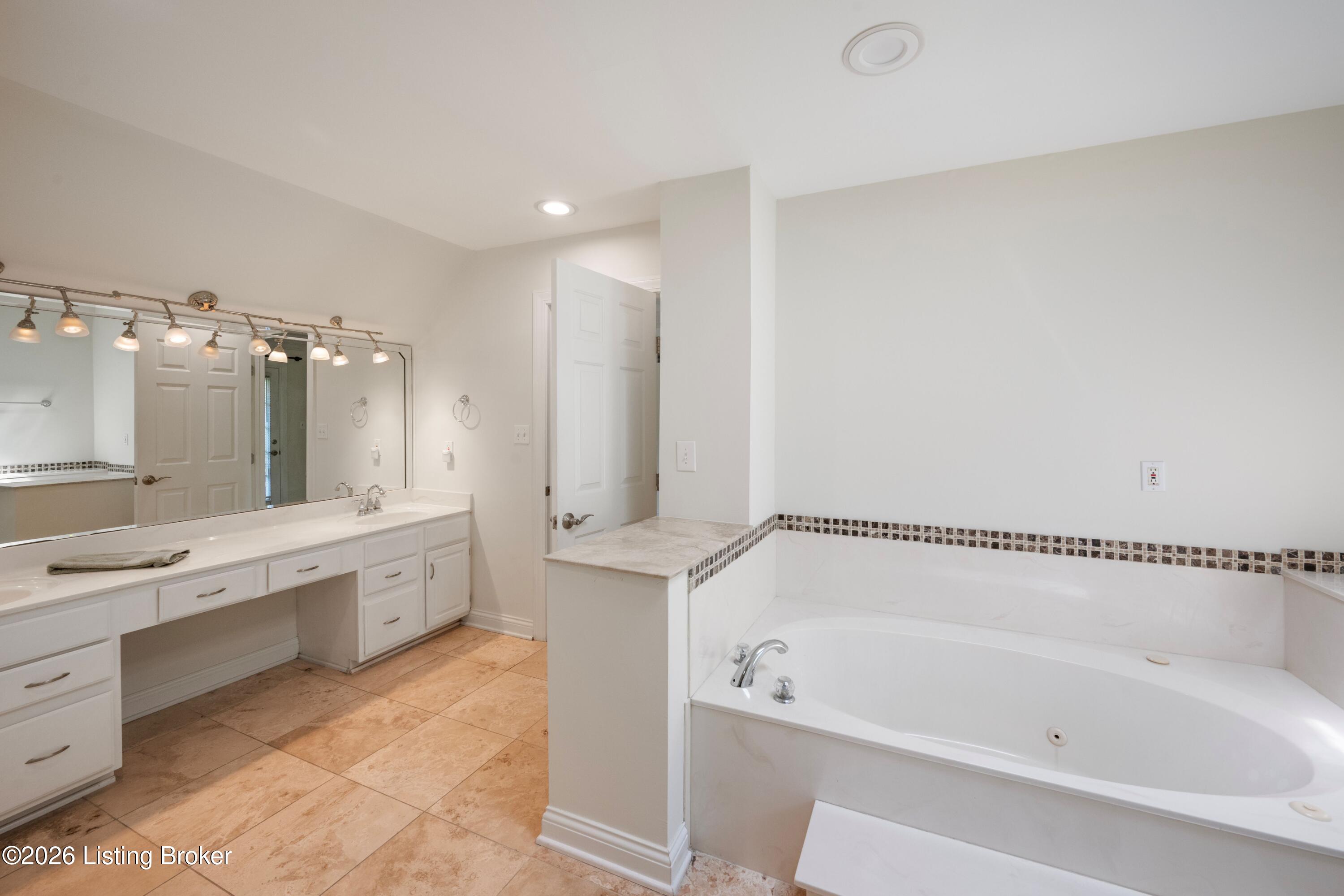 4503 Wolfspring Dr