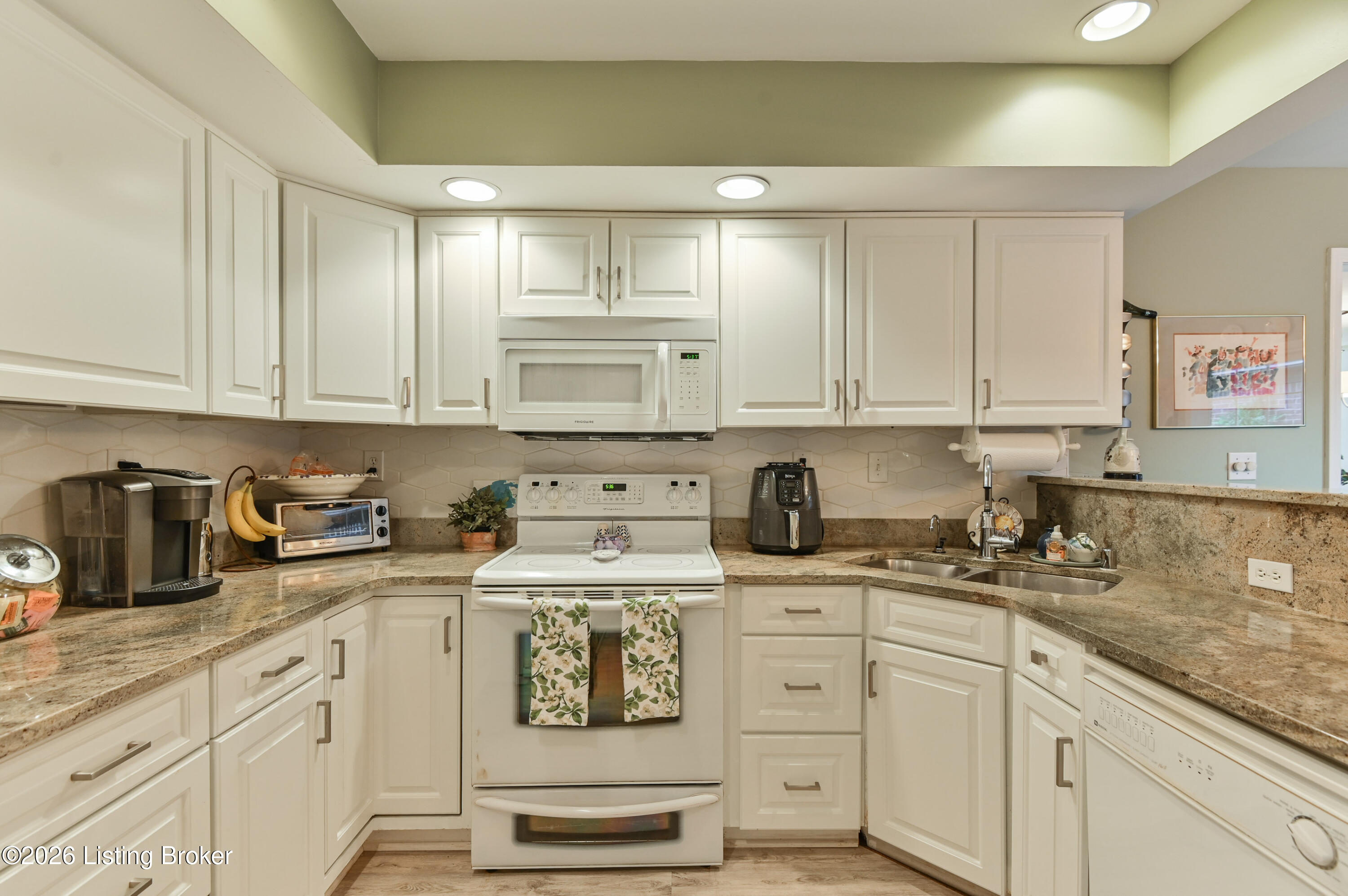 10006 Hartwick Village Dr