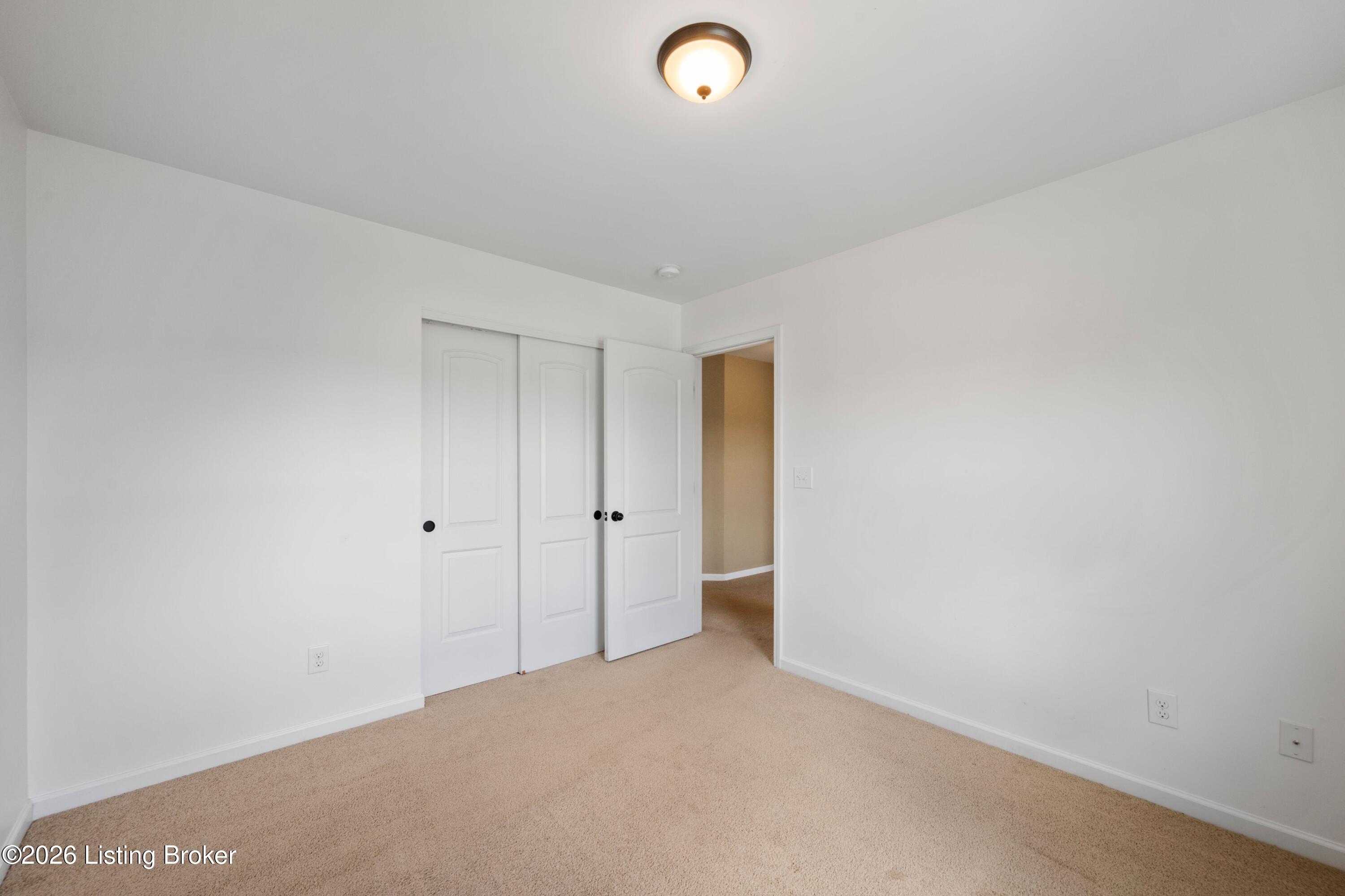 17013 Green Crest Ln